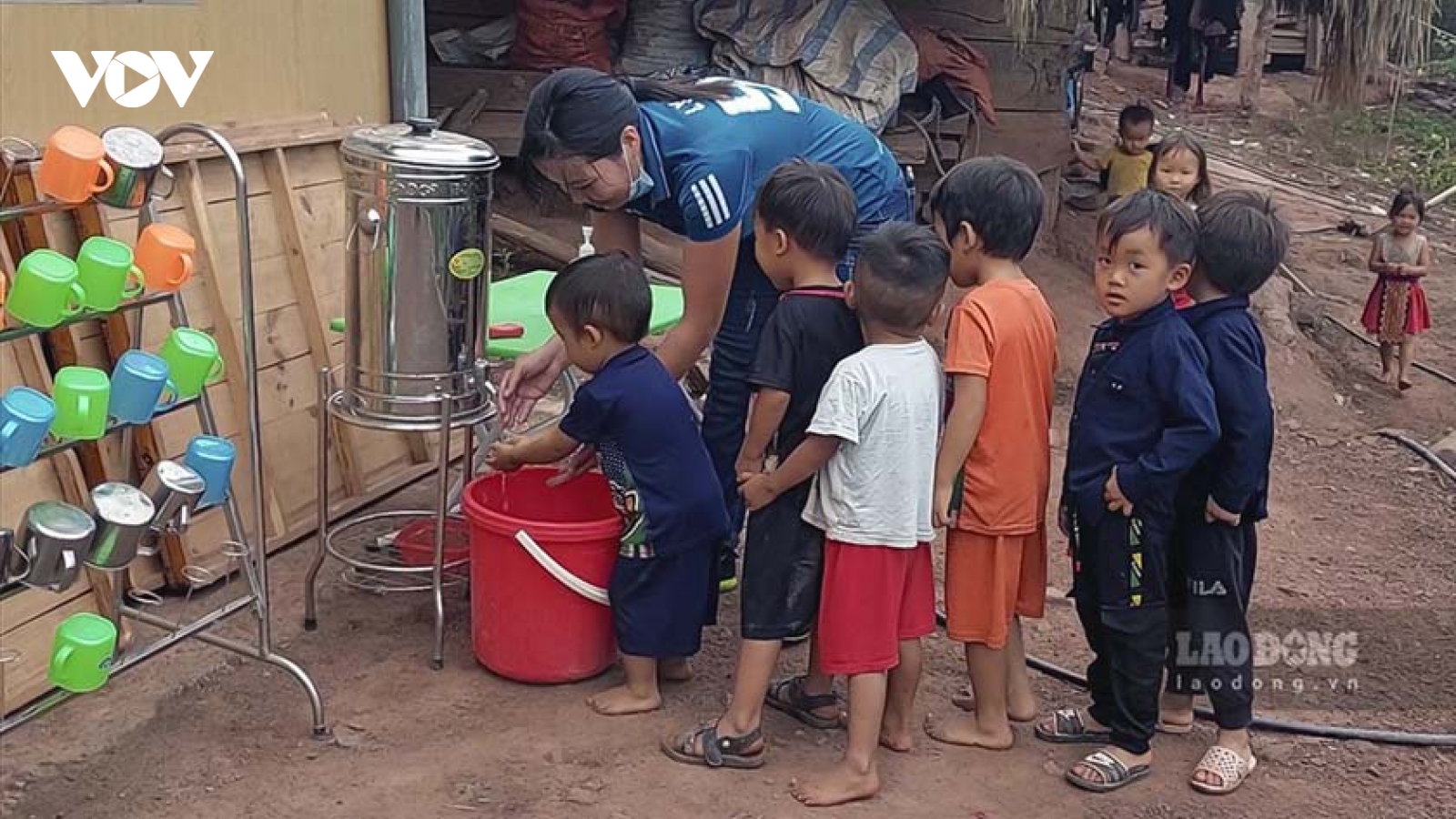 Cải cách lương giáo viên: Không chỉ là chuyện tăng lương mà còn là giữ lửa nghề giáo