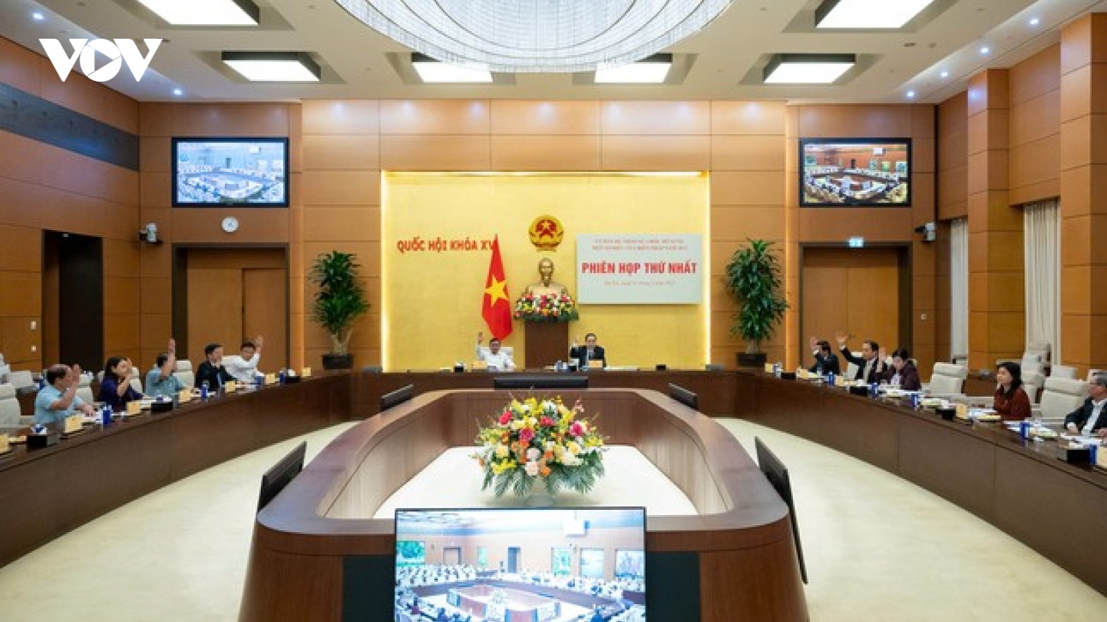 Thuyết minh về dự thảo Nghị quyết sửa đổi, bổ sung một số điều của Hiến pháp 2013