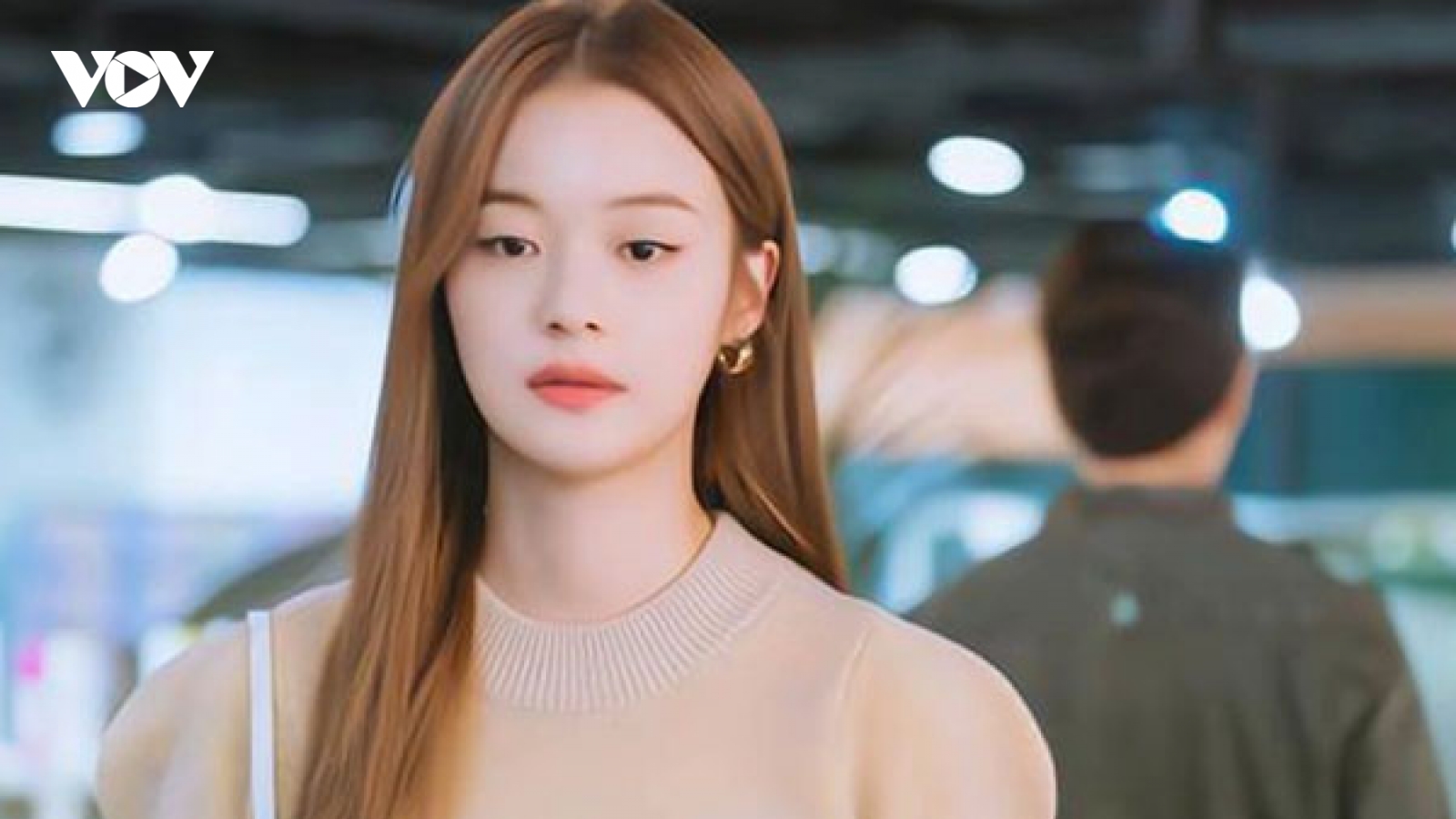 Vừa chia tay, bạn gái đã công khai hẹn hò sang chảnh với người mới