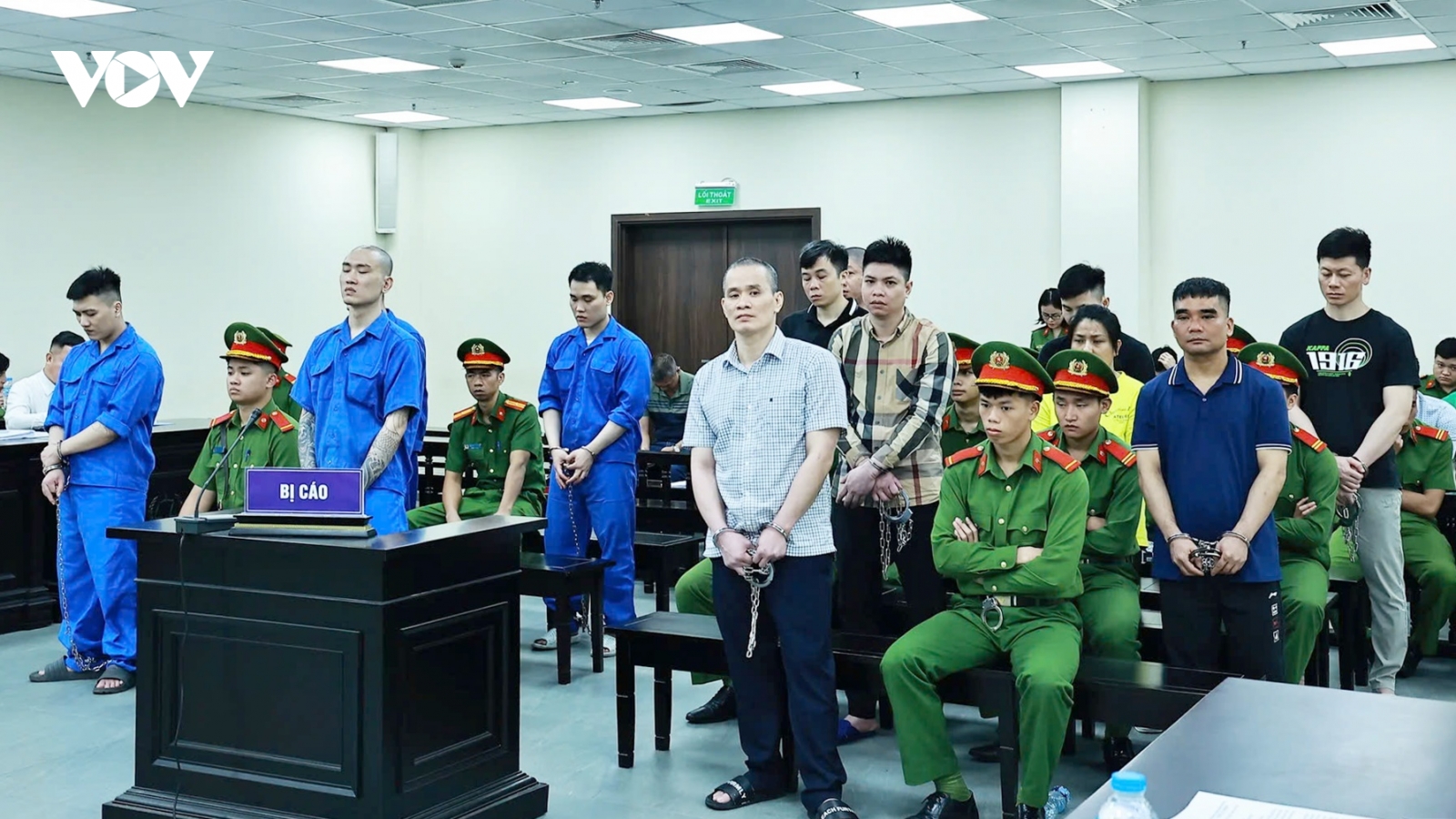 Hai cựu cán bộ hầu toà trong vụ án dùng xe công vụ chở ma tuý ở Hà Nội