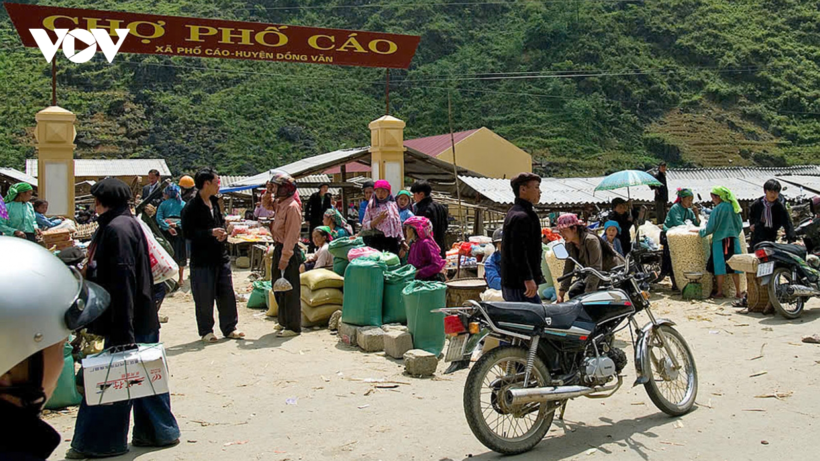 Đặc sắc phiên chợ lùi Phố Cáo trên Công viên địa chất toàn cầu Cao nguyên đá Đồng Văn