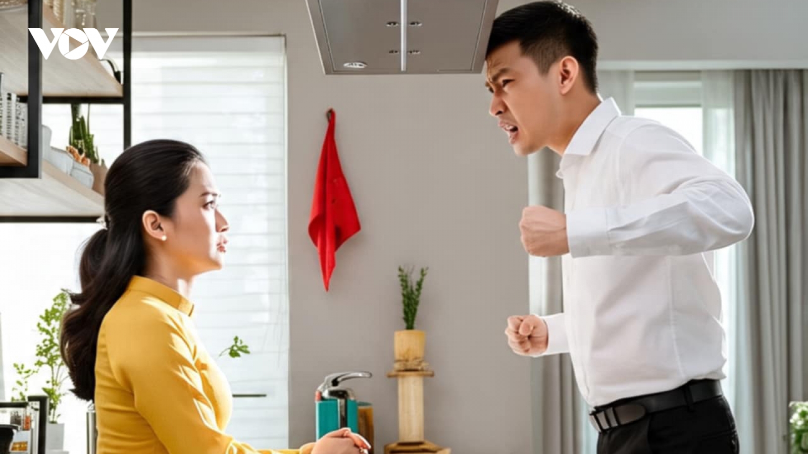 Chồng luôn đay nghiến vì tôi trót kể chuyện quá khứ yêu đương
