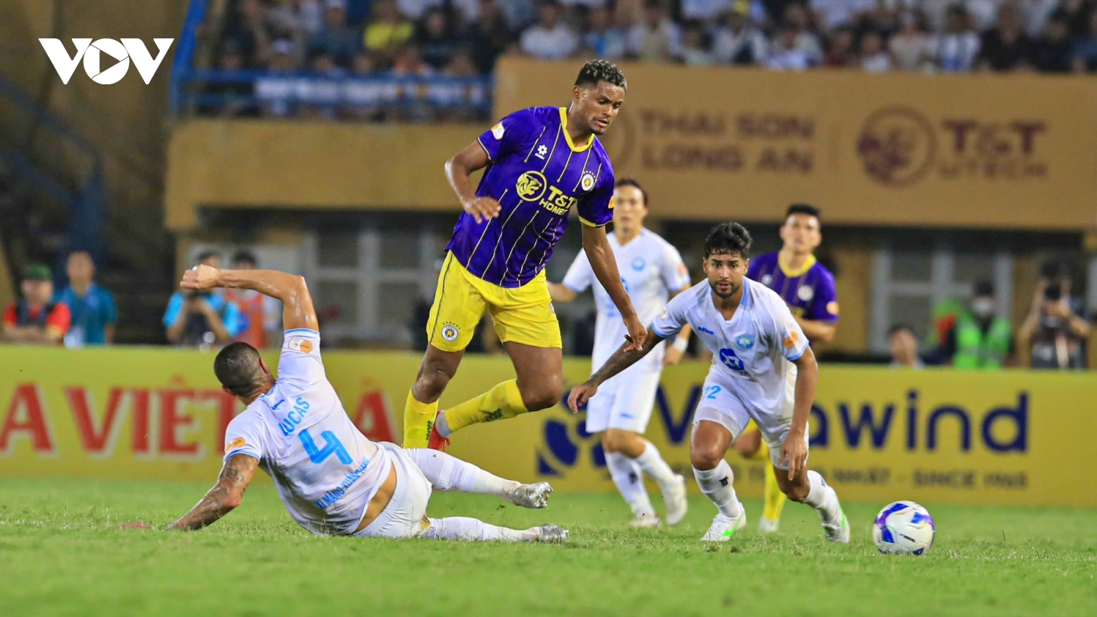 Chốt thời điểm chuyển nhượng V-League 2025/2026