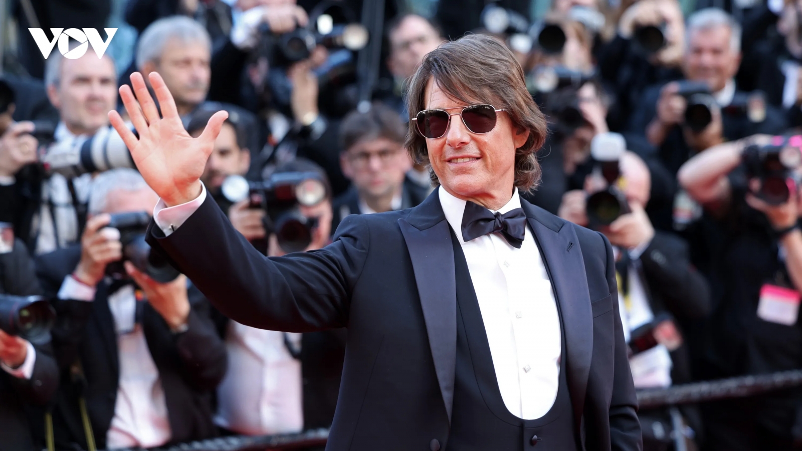Tom Cruise nhận tràng pháo tay 5 phút tại Cannes với "Nhiệm vụ bất khả thi"
