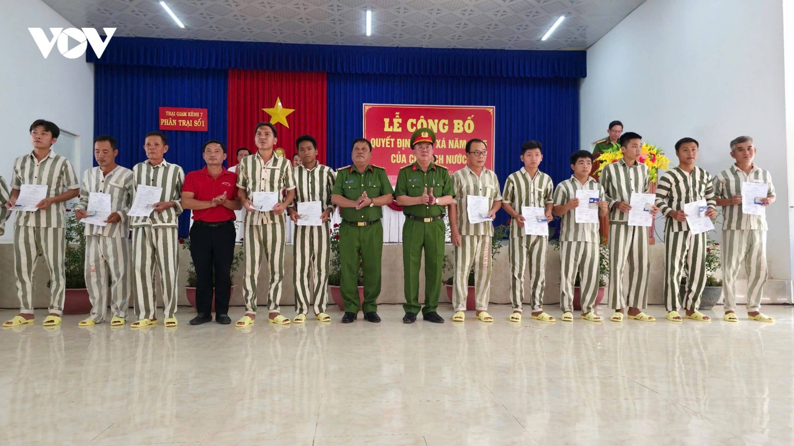 Kiên Giang đặc xá cho 58 phạm nhân cải tạo tốt