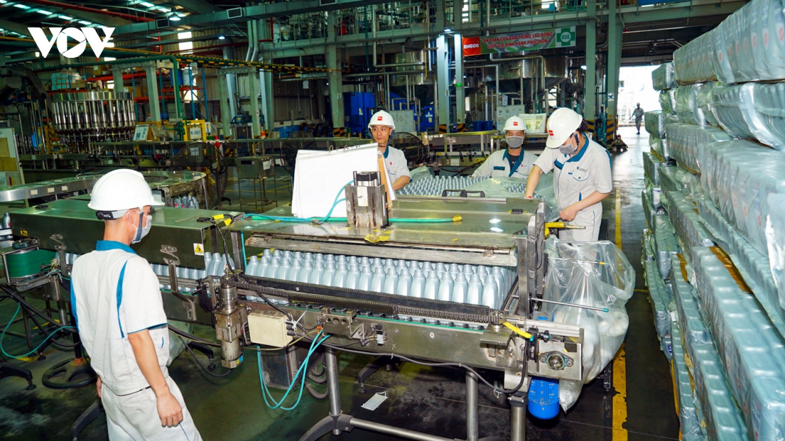 Tăng trưởng xuất nhập khẩu: Cơ hội nâng cao năng lực sản xuất