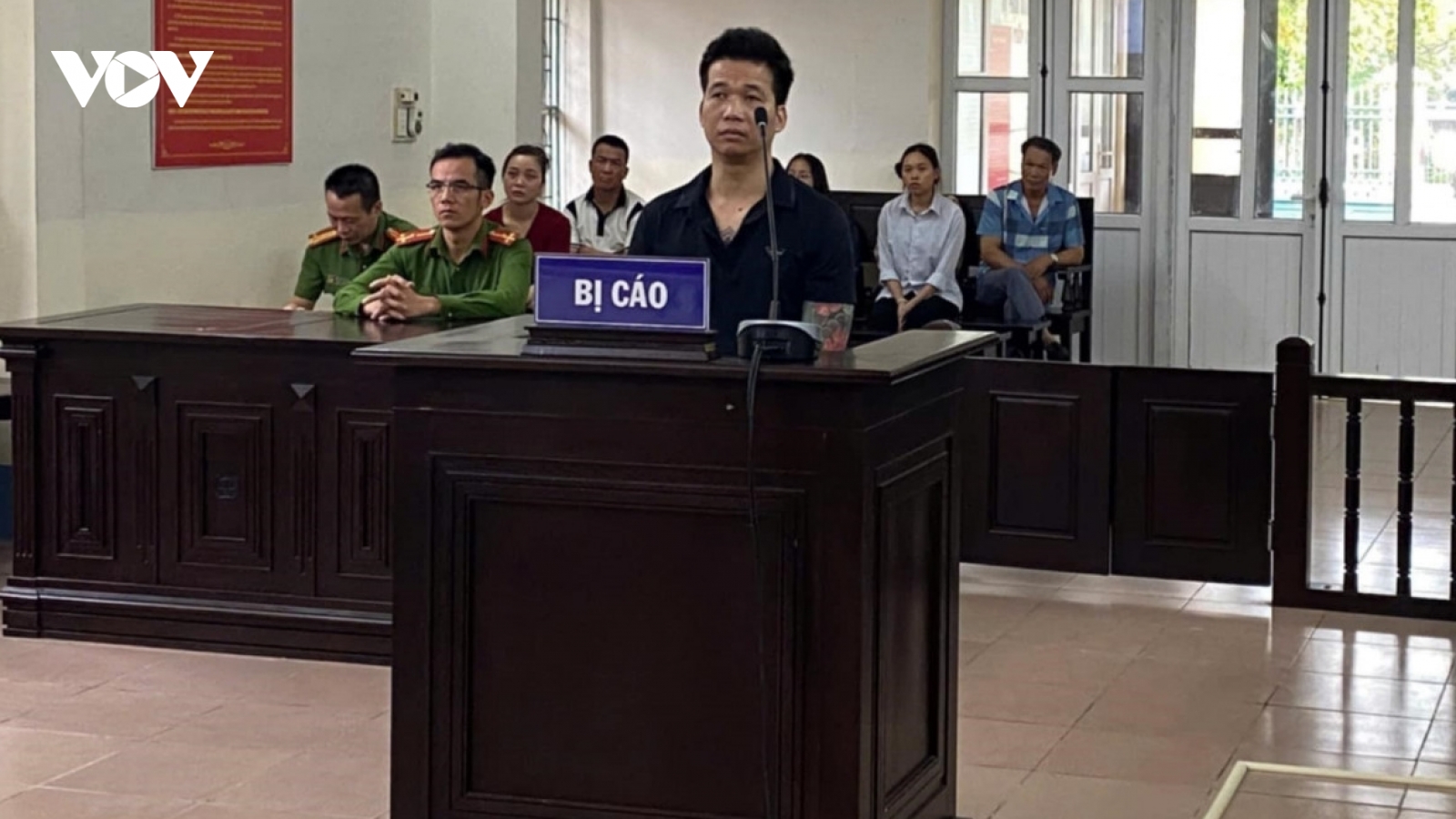 Đối tượng mua bán và tổ chức sử dụng trái phép chất ma túy lĩnh án 16 năm tù
