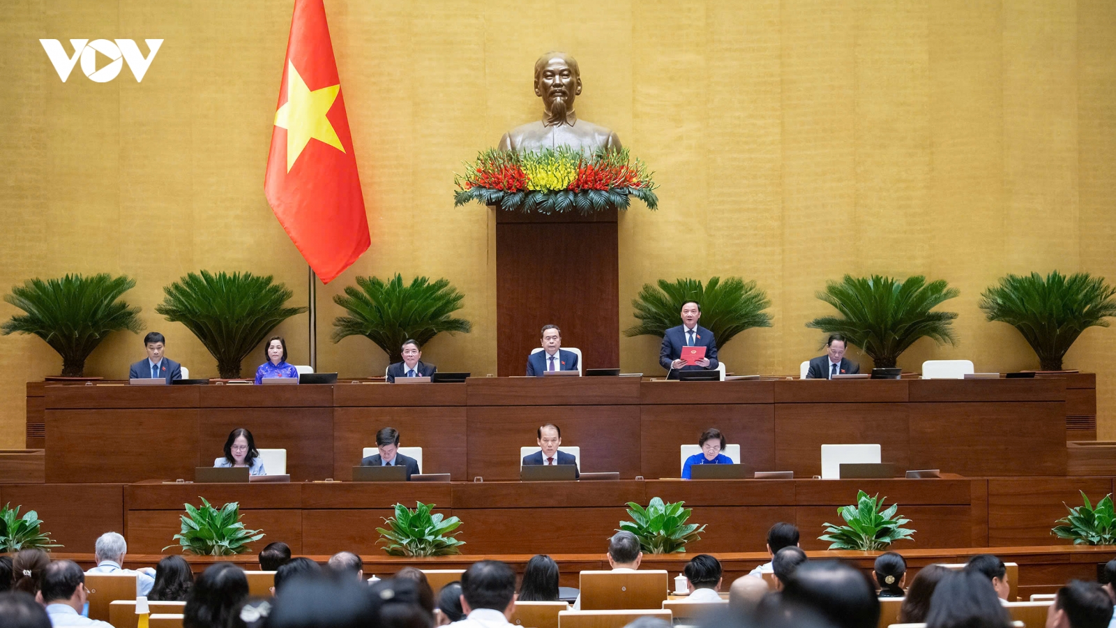 Đại sự nơi nghị trường