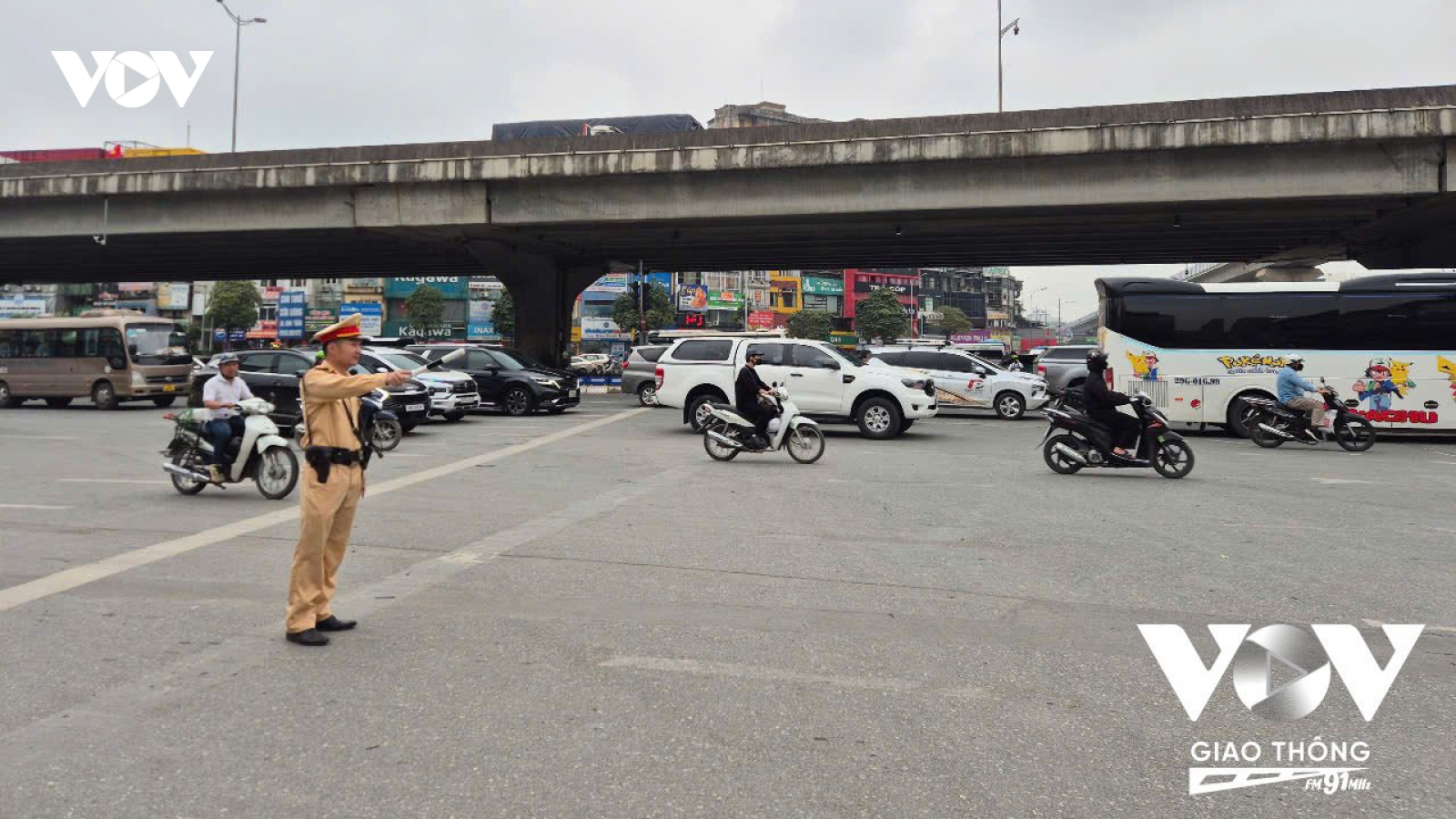 Thực hiện tốt Nghị định 168: Hướng tới không cần CSGT túc trực ngoài đường