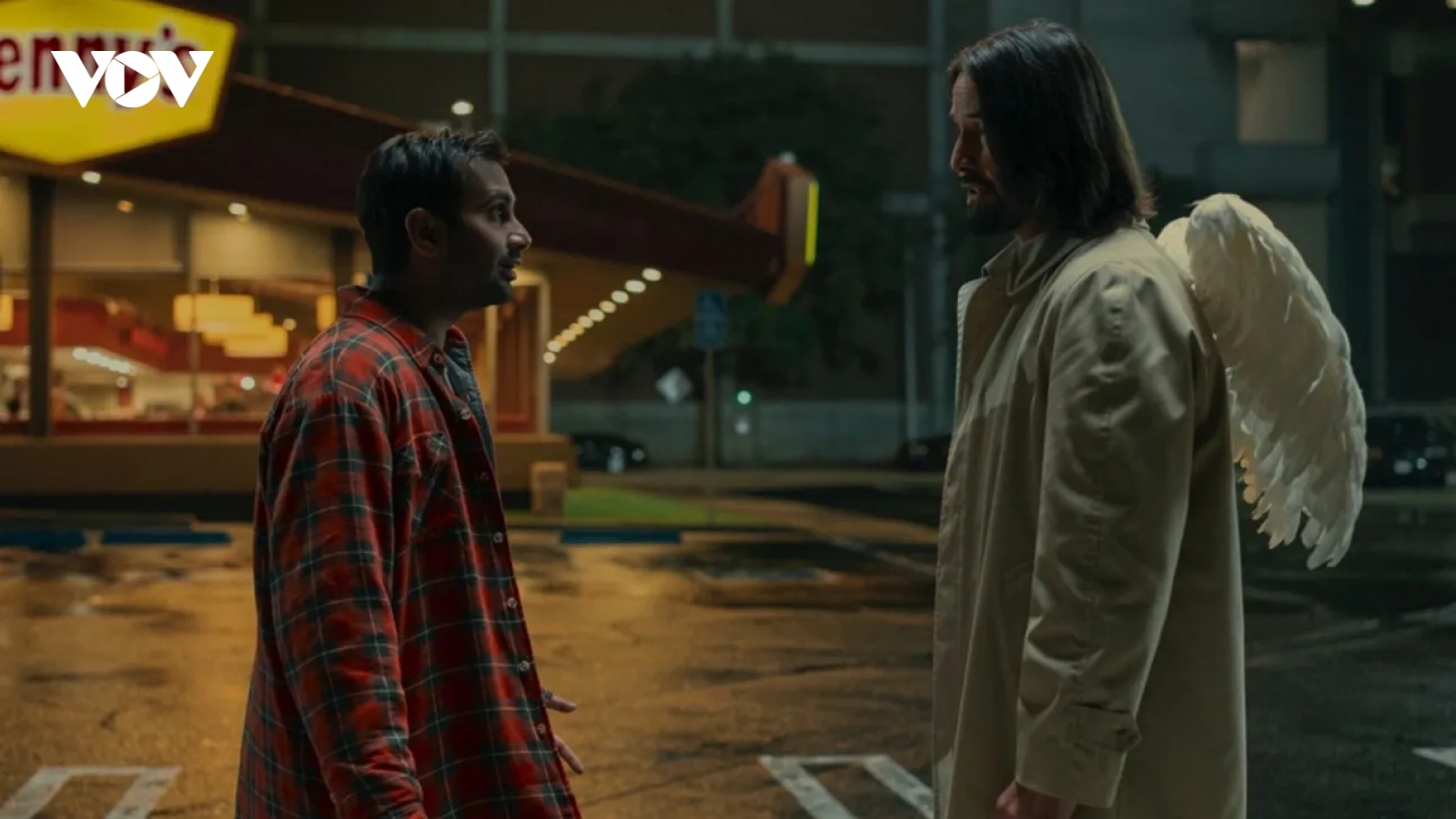 Keanu Reeves hóa thần hộ mệnh mang nỗi buồn sâu thẳm trong phim“Good Fortune”