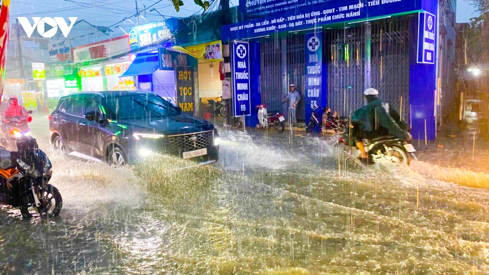 Bắc Bộ và Bắc Trung Bộ chuẩn bị hứng chịu đợt mưa lớn, dồn dập