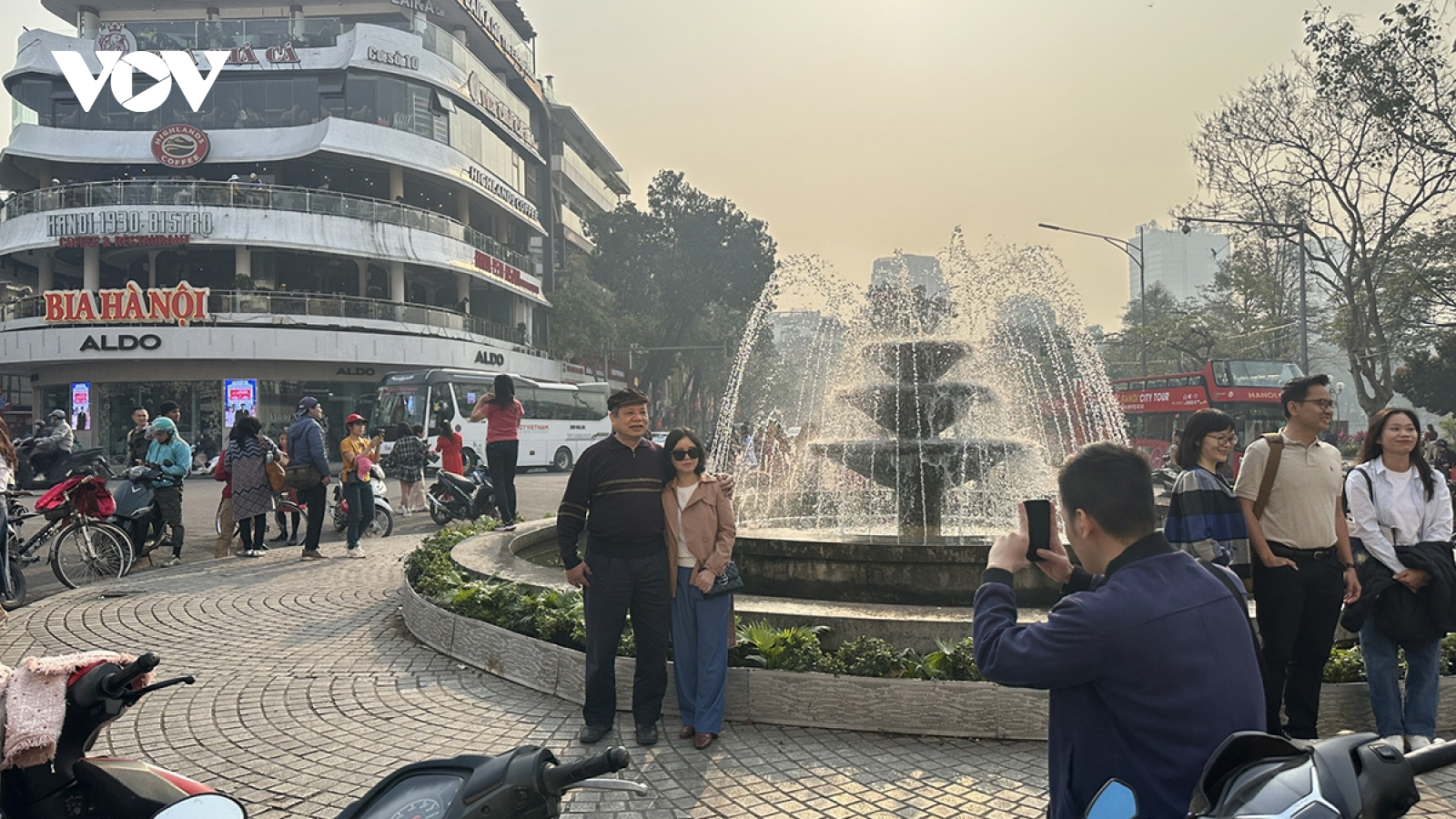 Hà Nội quây rào phá dỡ tòa nhà "Hàm cá mập" từ hôm nay (25/5)