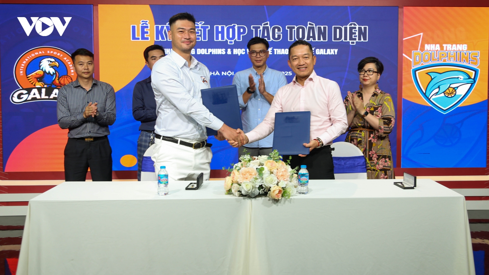 Đội bóng rổ Nha Trang Dolphins hợp tác đào tạo trẻ với GISA hướng tới SEA Games