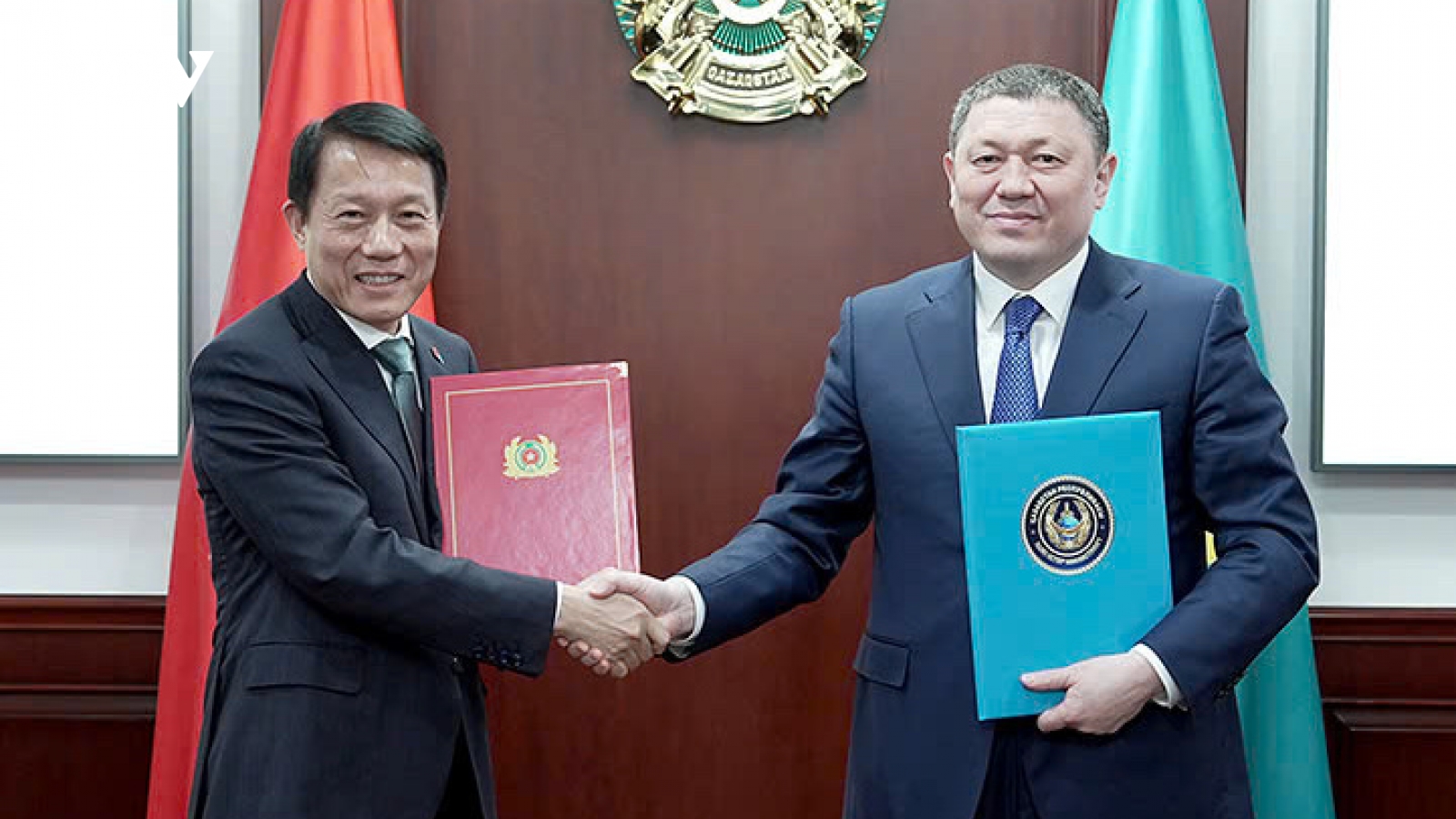 Hội đàm cấp cao giữa Bộ Công an Việt Nam và Bộ Nội vụ Kazakhstan