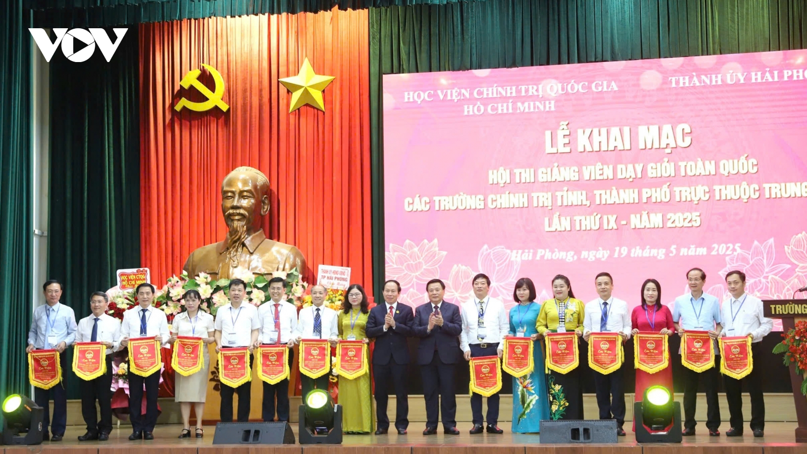 Hội thi giảng viên giỏi toàn quốc các trường chính trị tỉnh, thành phố