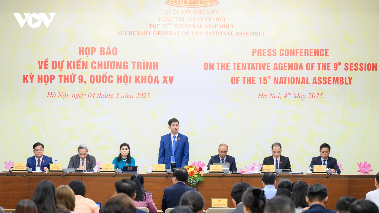 Quốc hội xem xét sửa đổi, bổ sung một số điều của Hiến pháp và thông qua 34 luật