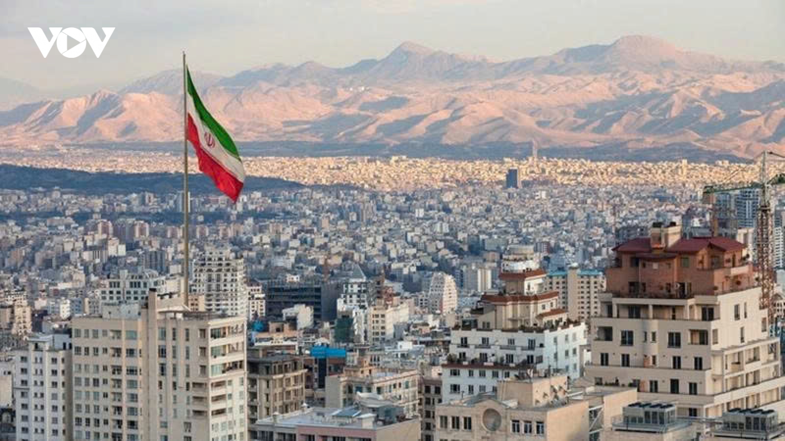 Iran yêu cầu Mỹ từ bỏ chính sách thù địch, Israel mở lại các cuộc tấn công Syria