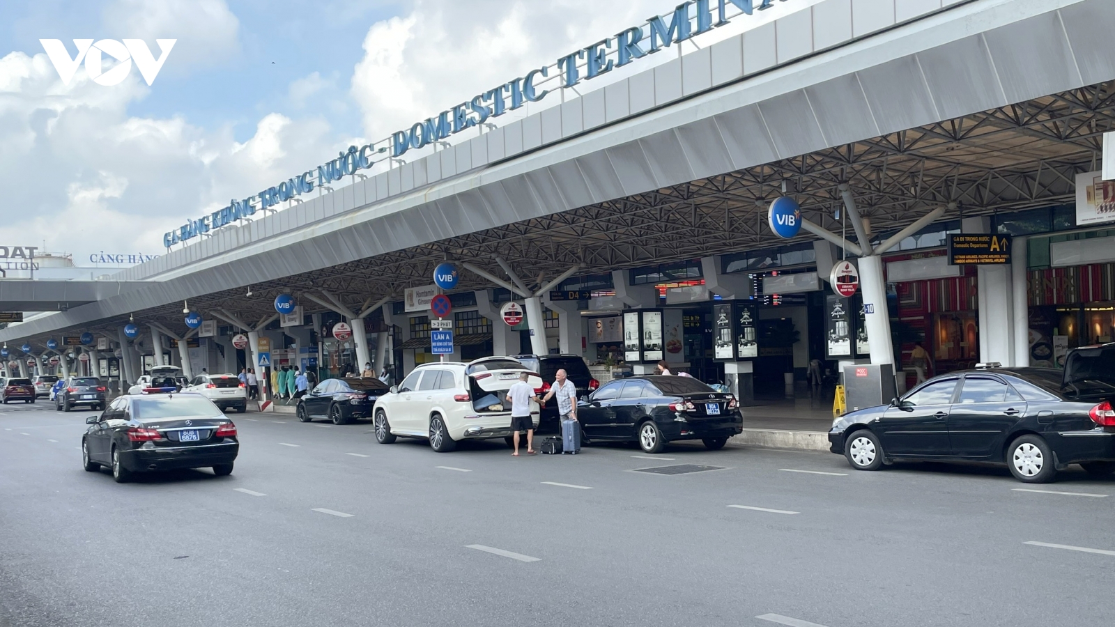 Ngày cuối kỳ nghỉ lễ, khách qua sân bay Tân Sơn Nhất thấp hơn dự báo