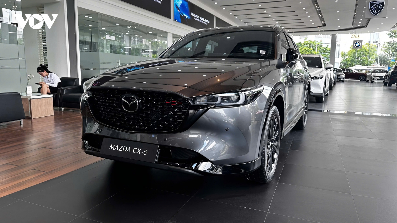Cuộc chiến giữ ngôi vương ngày càng khốc liệt, khiến Mazda CX-5 tiếp tục giảm giá