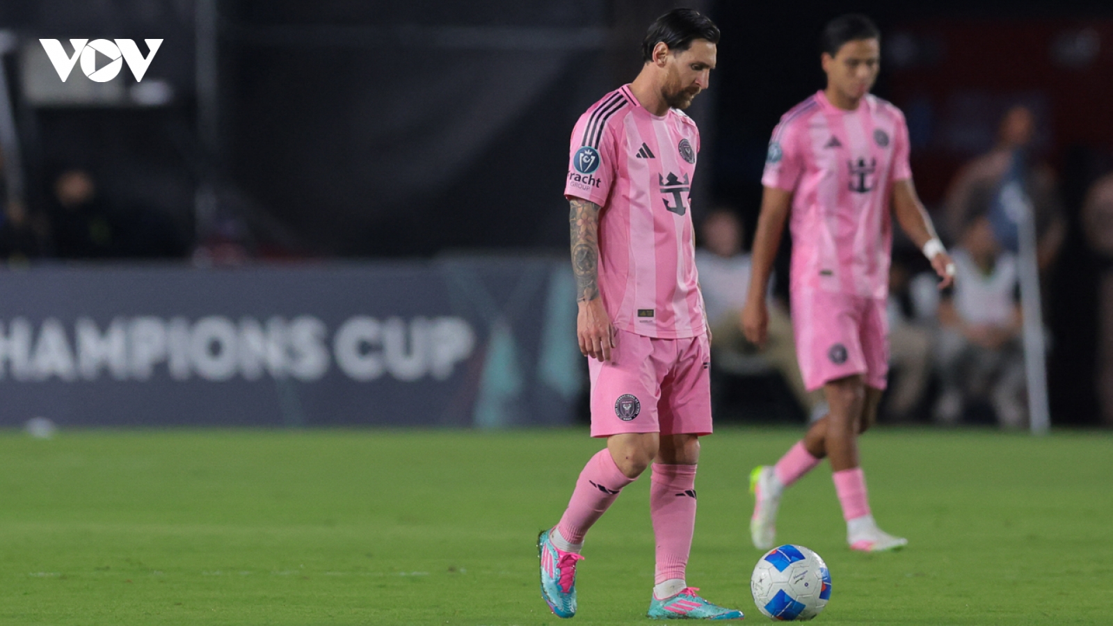 Sau Ronaldo, Messi cũng dừng bước ở ngưỡng cửa chung kết