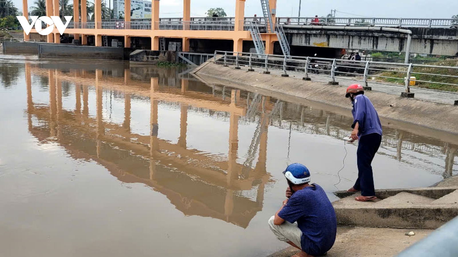 Tiền Giang: Mở tất cả các cống ngăn mặn để đón nước ngọt vào nội đồng
