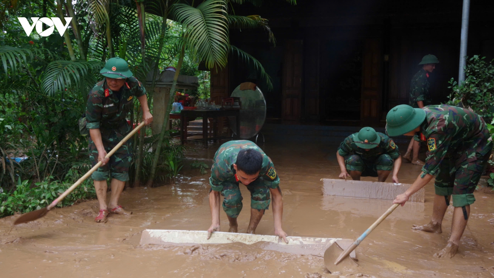 Hà Tĩnh khẩn trương khắc phục hậu quả sau đợt mưa lịch sử