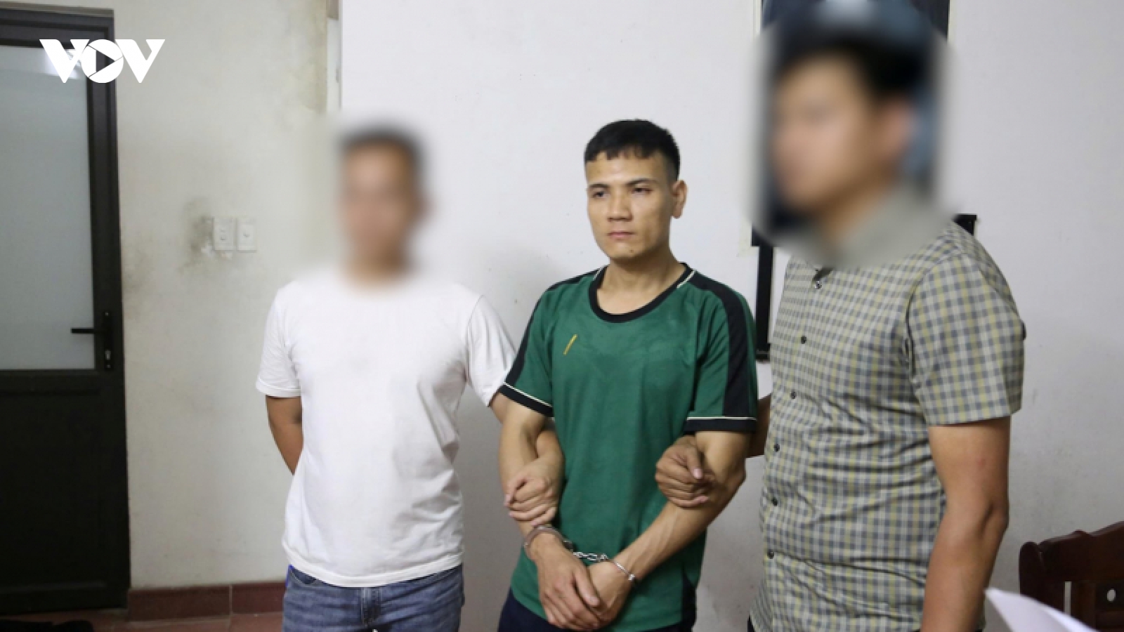 Sau khi cướp ngân hàng ở Quảng Ninh, đối tượng đem tiền đi trả nợ và ăn chơi với bạn
