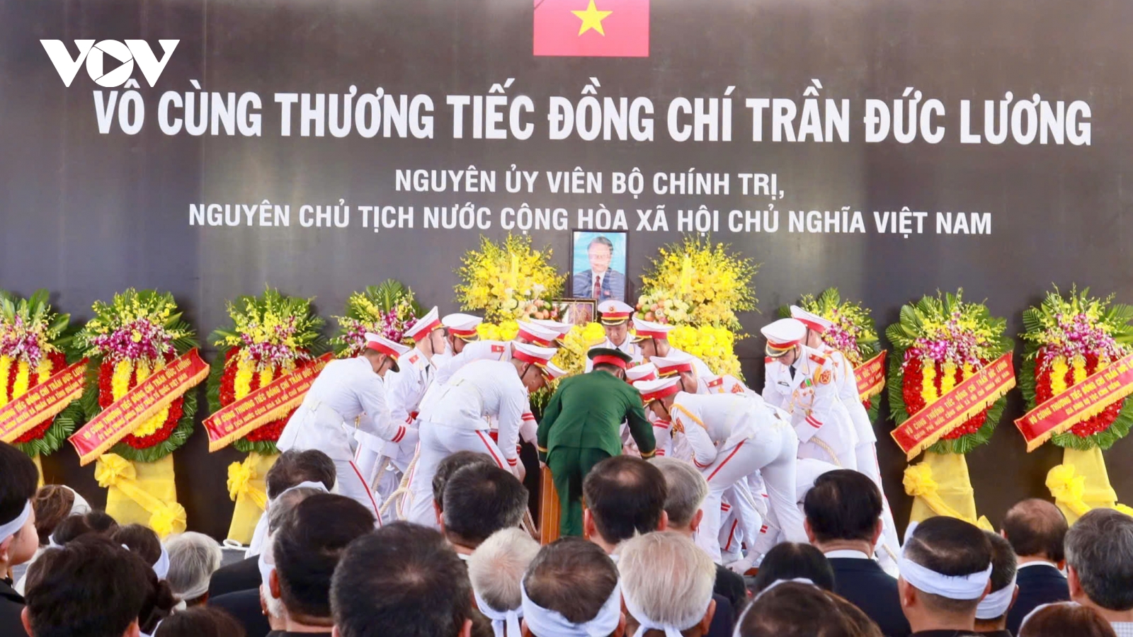 Toàn cảnh Lễ an táng nguyên Chủ tịch nước Trần Đức Lương tại quê nhà Quảng Ngãi