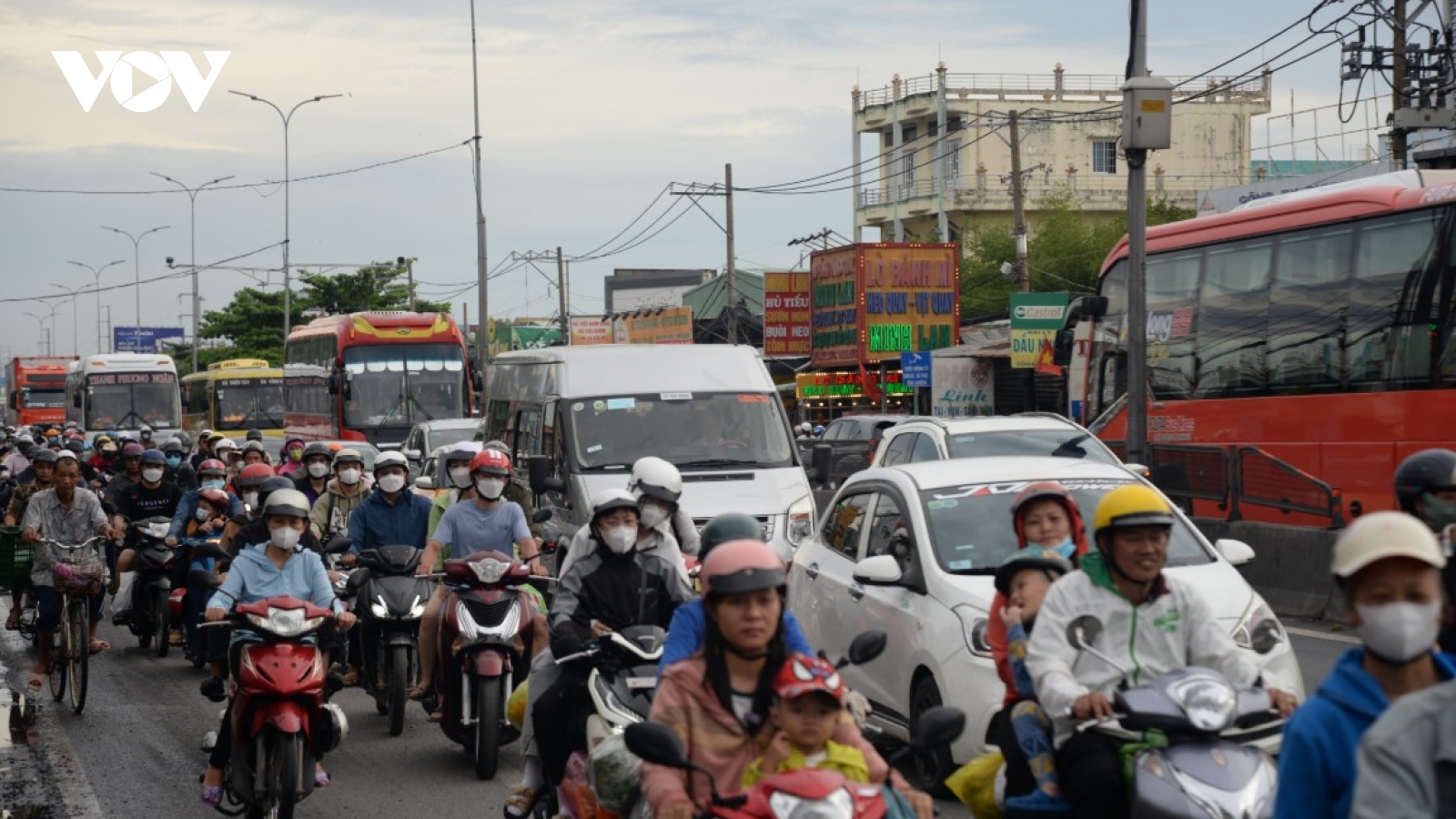 TP.HCM cấm xe tải ở một số tuyến đường trong vòng một tuần