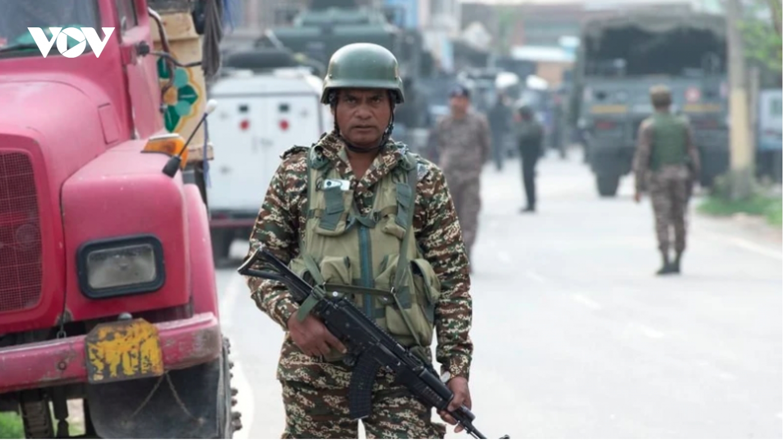 Ấn Độ và Pakistan đồng loạt mở lại không phận