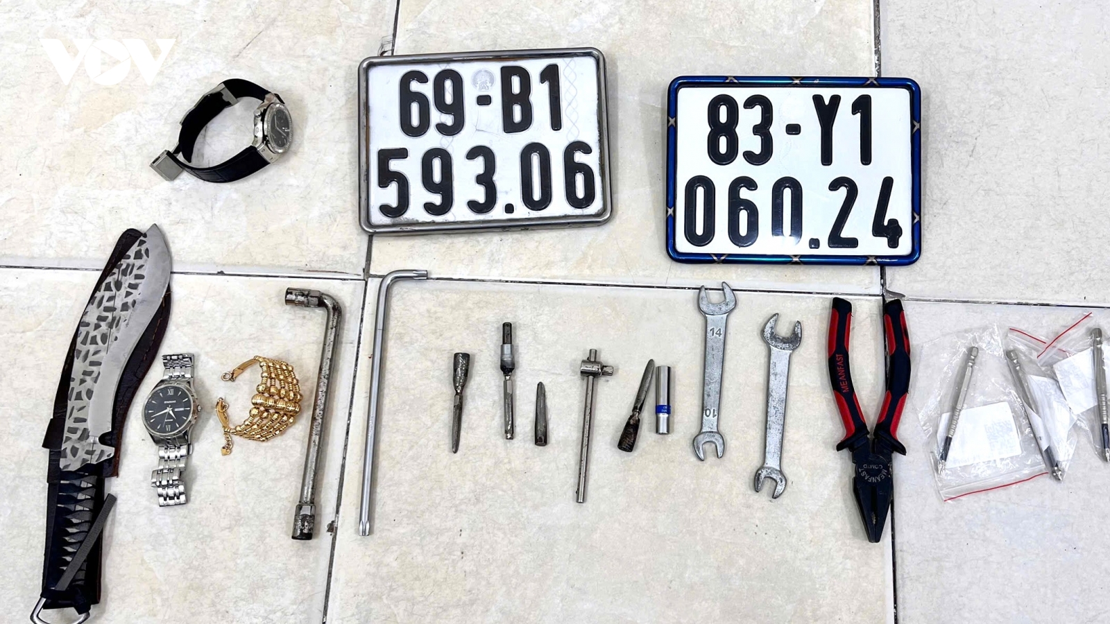 Bắt nhóm đối tượng thực hiện 4 vụ trộm cắp xe máy trong 2 ngày