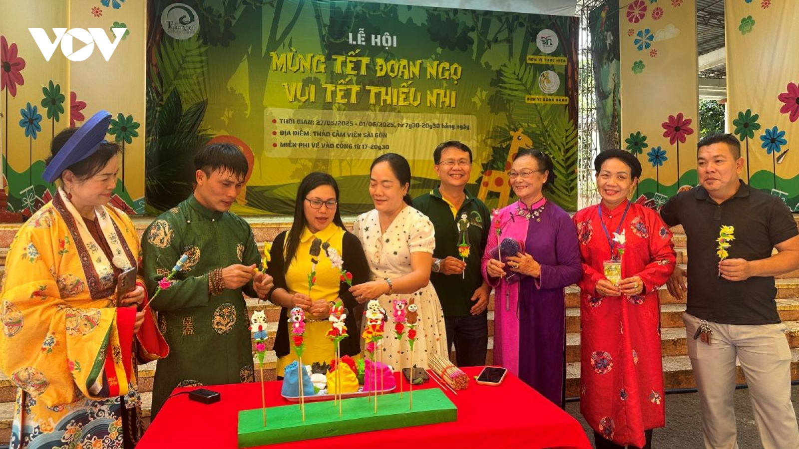 Tưng bừng lễ hội mừng Tết Đoan Ngọ, vui Tết thiếu nhi