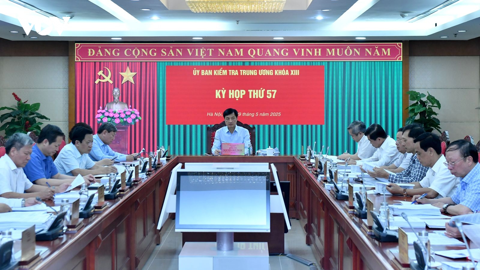 Ủy ban Kiểm tra Trung ương đề nghị kỷ luật nhiều cán bộ