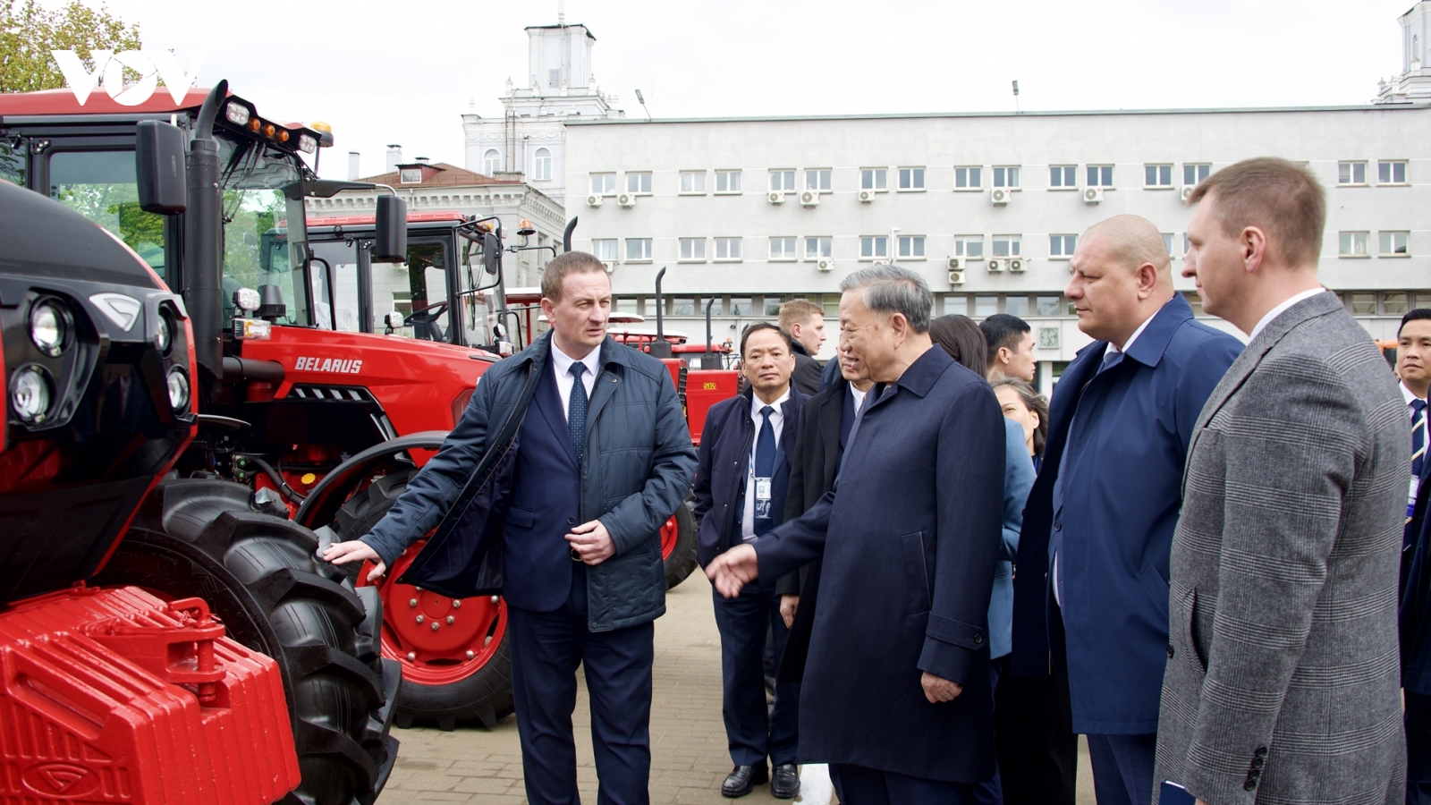 Tổng Bí thư Tô Lâm thăm Nhà máy Máy kéo Minsk