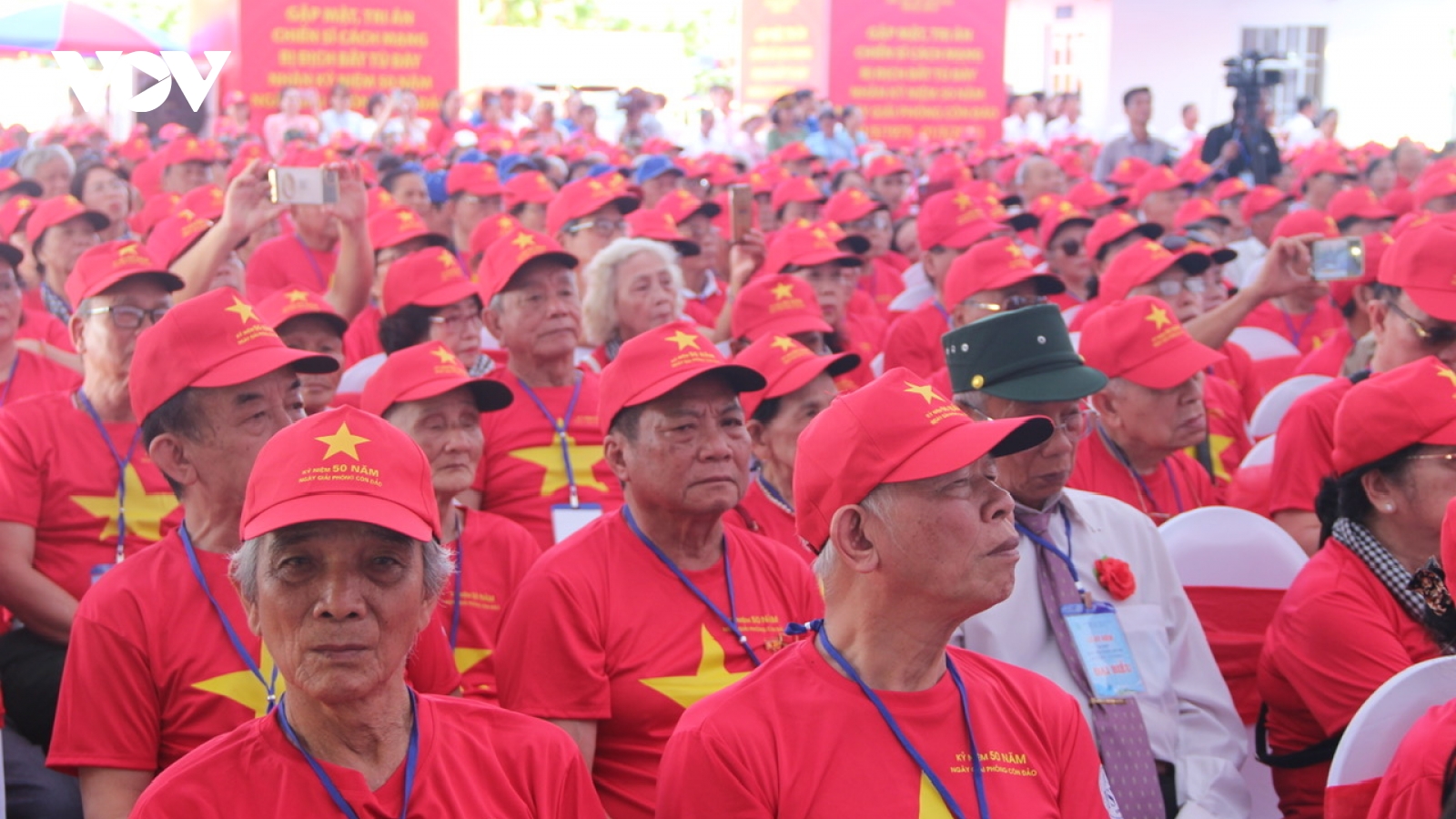 Thủ tướng Phạm Minh Chính gặp mặt gần 700 cựu tù chính trị Côn Đảo