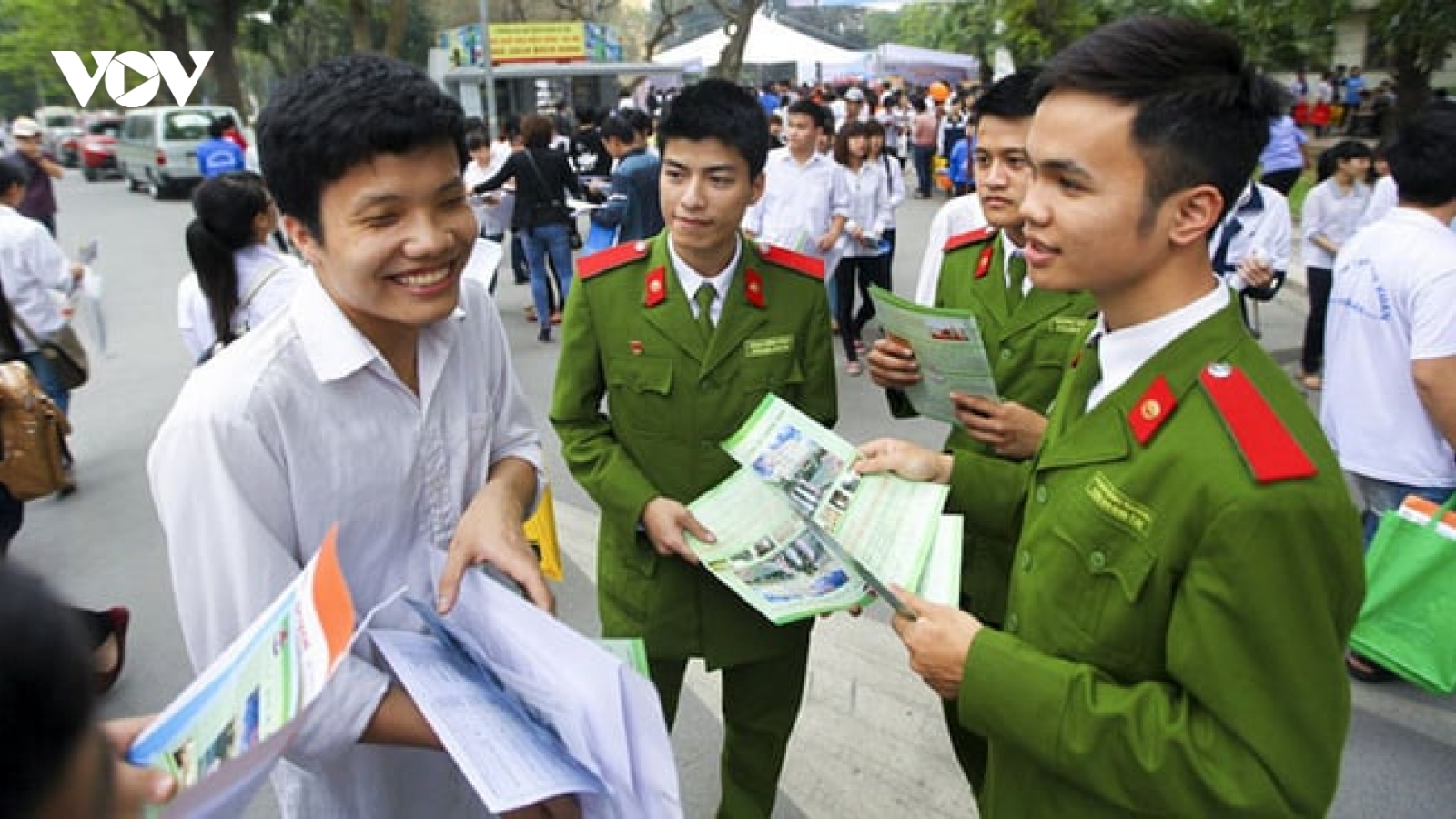Những ngành học được miễn 100% học phí năm học 2025