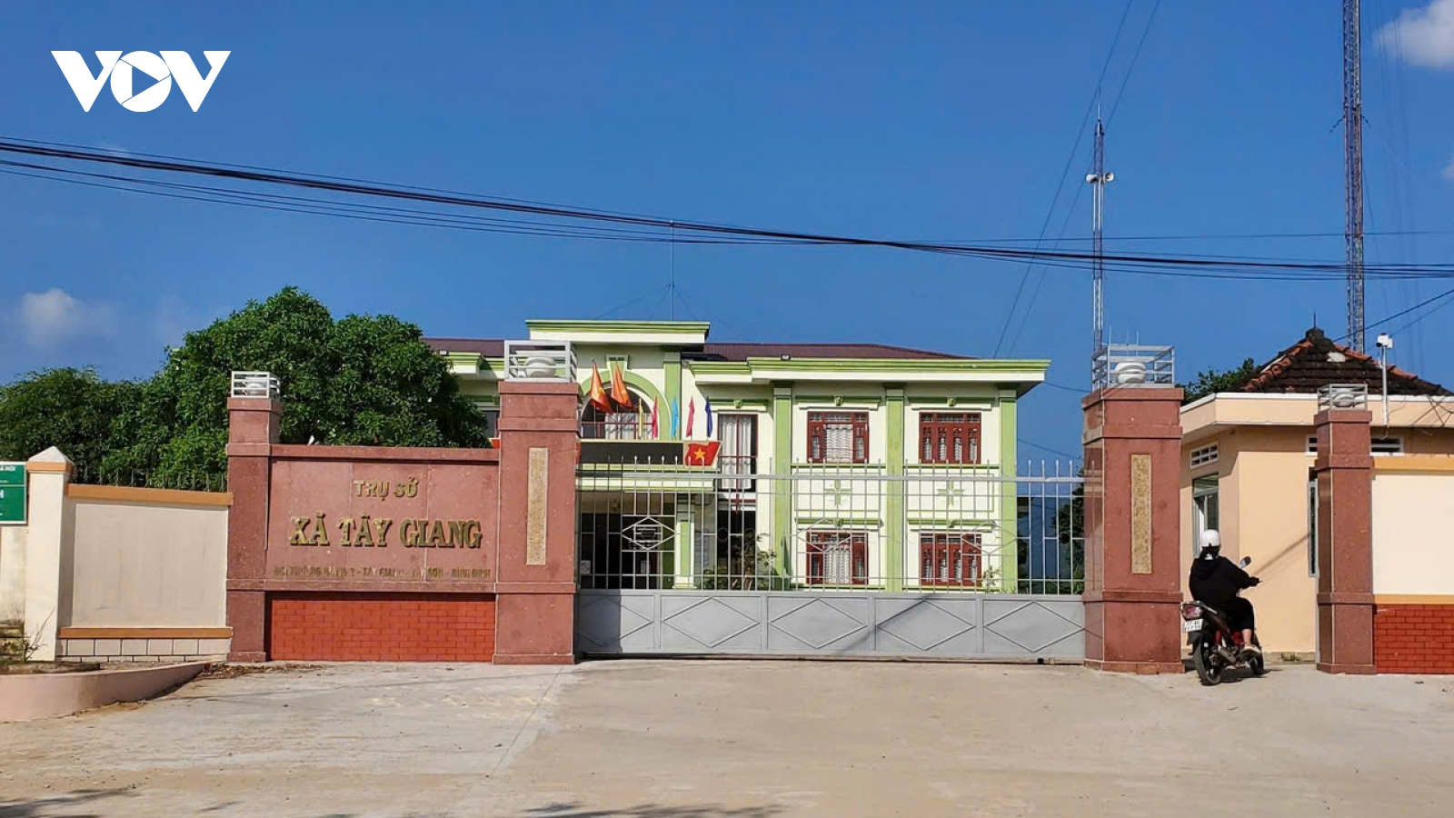 Một chủ tịch xã ở Bình Định bị đình chỉ công tác 15 ngày
