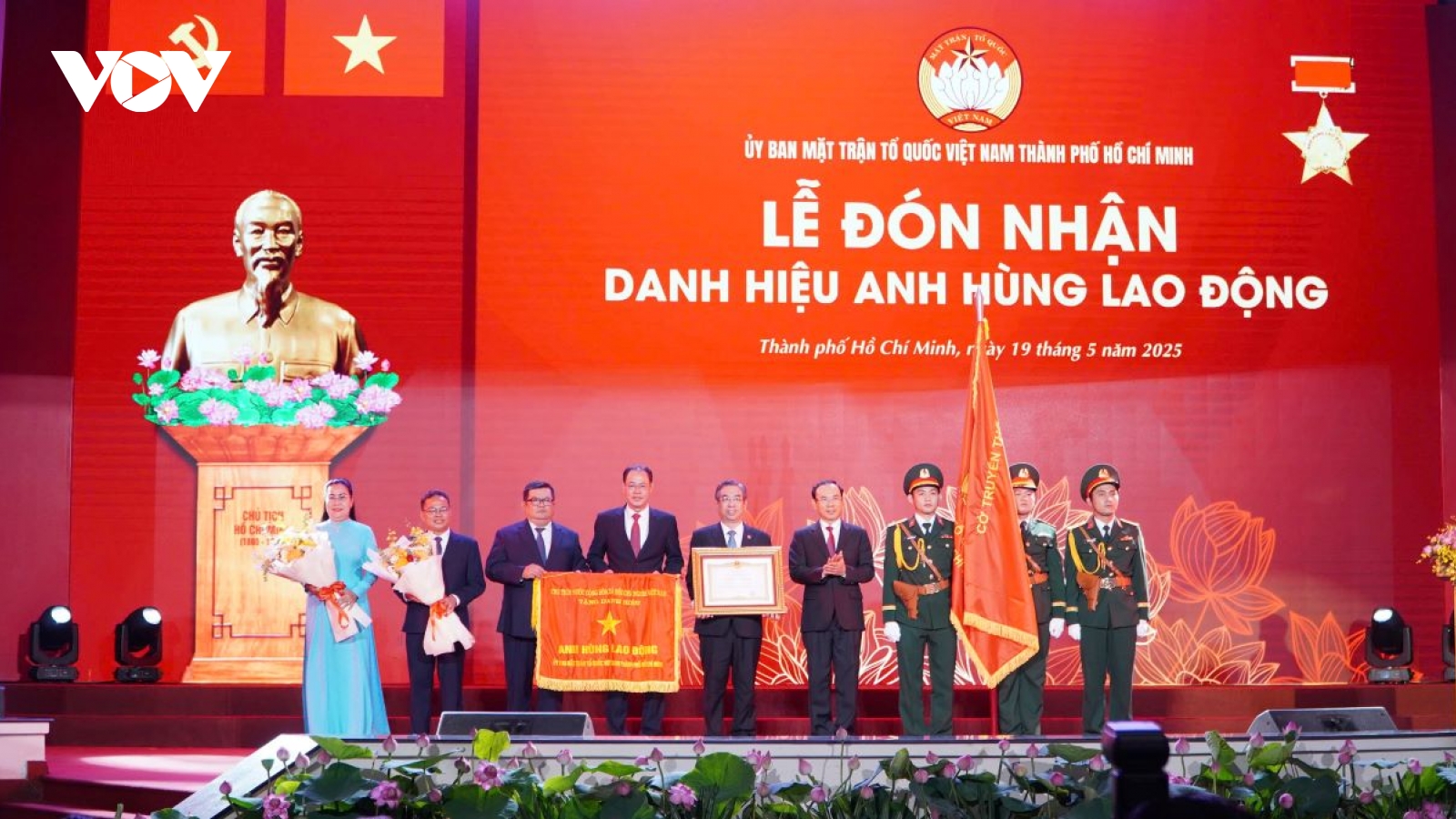 Ủy ban Mặt trận Tổ quốc TP.HCM được phong tặng Anh hùng Lao động