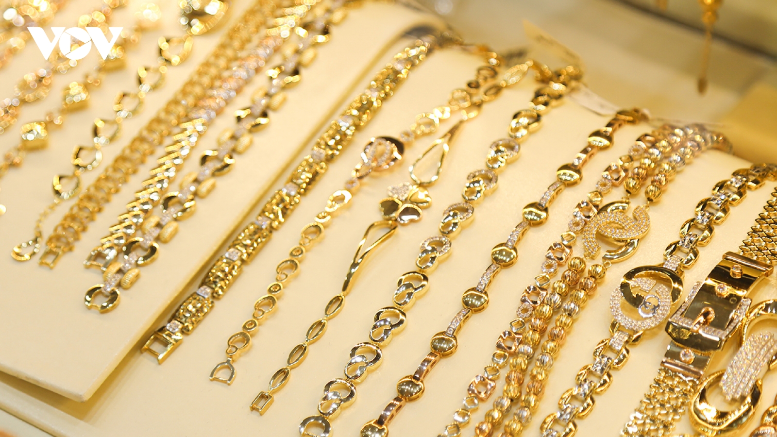 Giá vàng hôm nay 25/4: Giá vàng trong nước đi ngang so với phiên trước