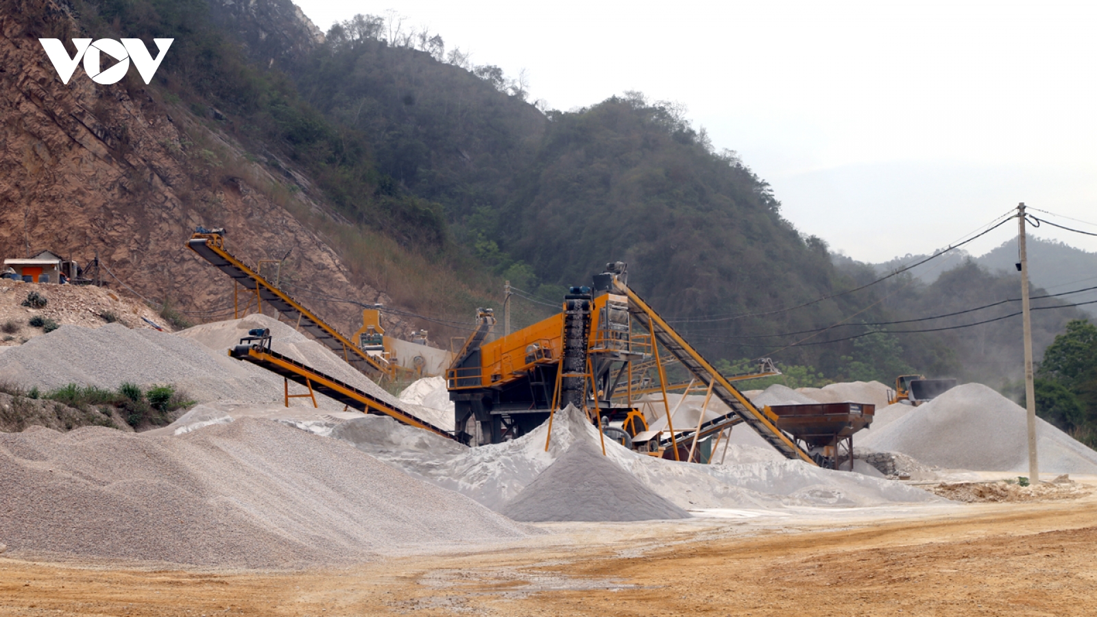 Bắc Kạn không để “bão giá” vật liệu ảnh hưởng tiến độ đầu tư