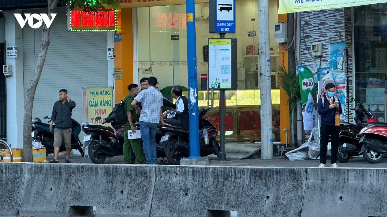 Bắt giữ 2 đối tượng cướp tiệm vàng tại vùng ven TP.HCM