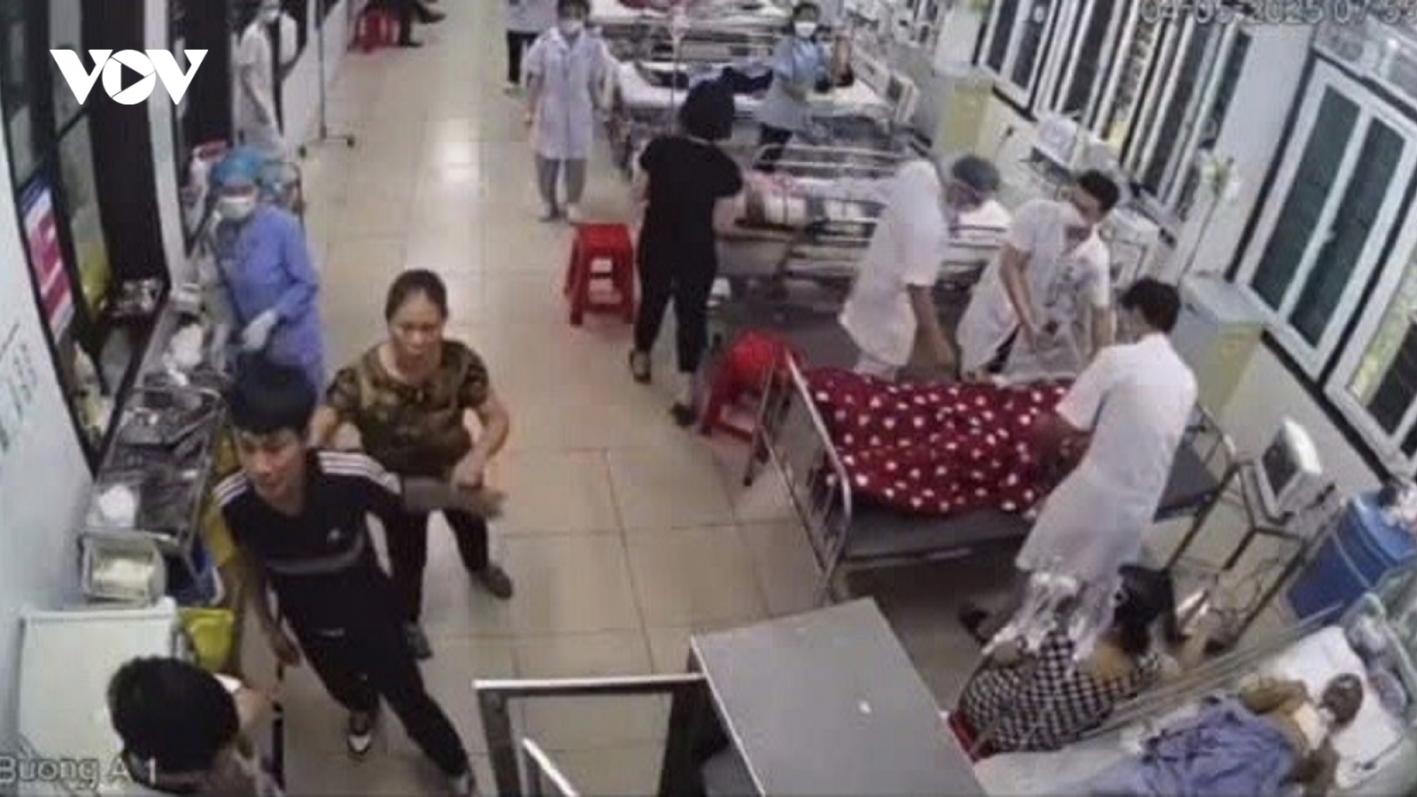 Hủy quyết định tạm giữ thanh niên hành hung điều dưỡng BV Đa khoa Nam Định