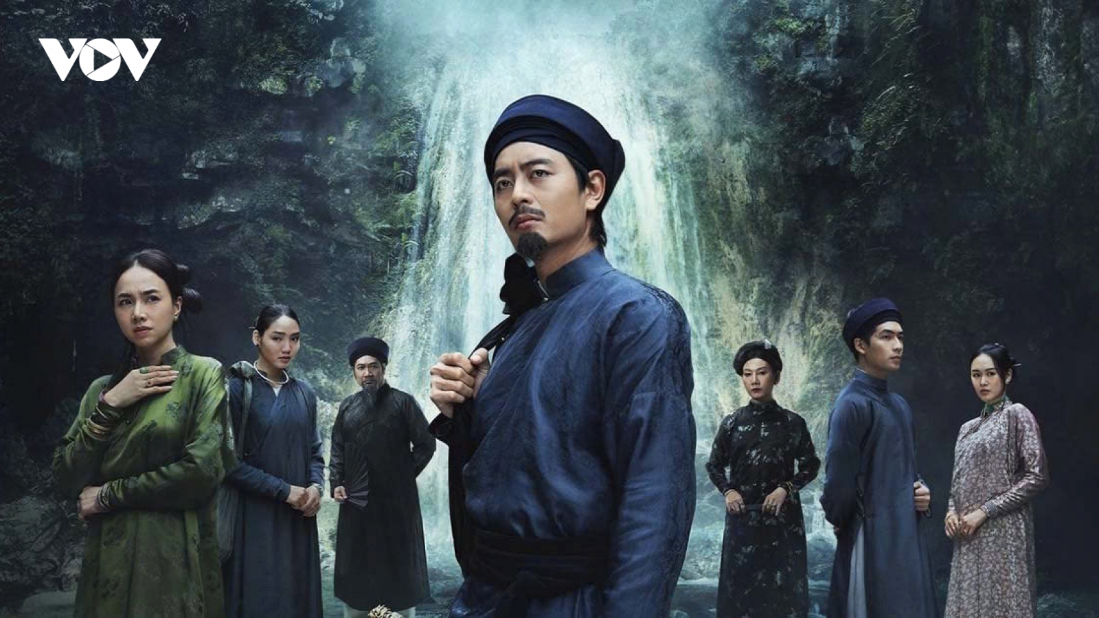 "Lật mặt 8" bị "Thám tử Kiên" của Victor Vũ vượt mặt