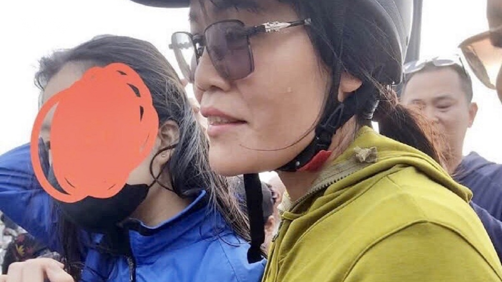 Cô giáo dũng cảm lao mình xuống sông cứu học sinh nhảy cầu