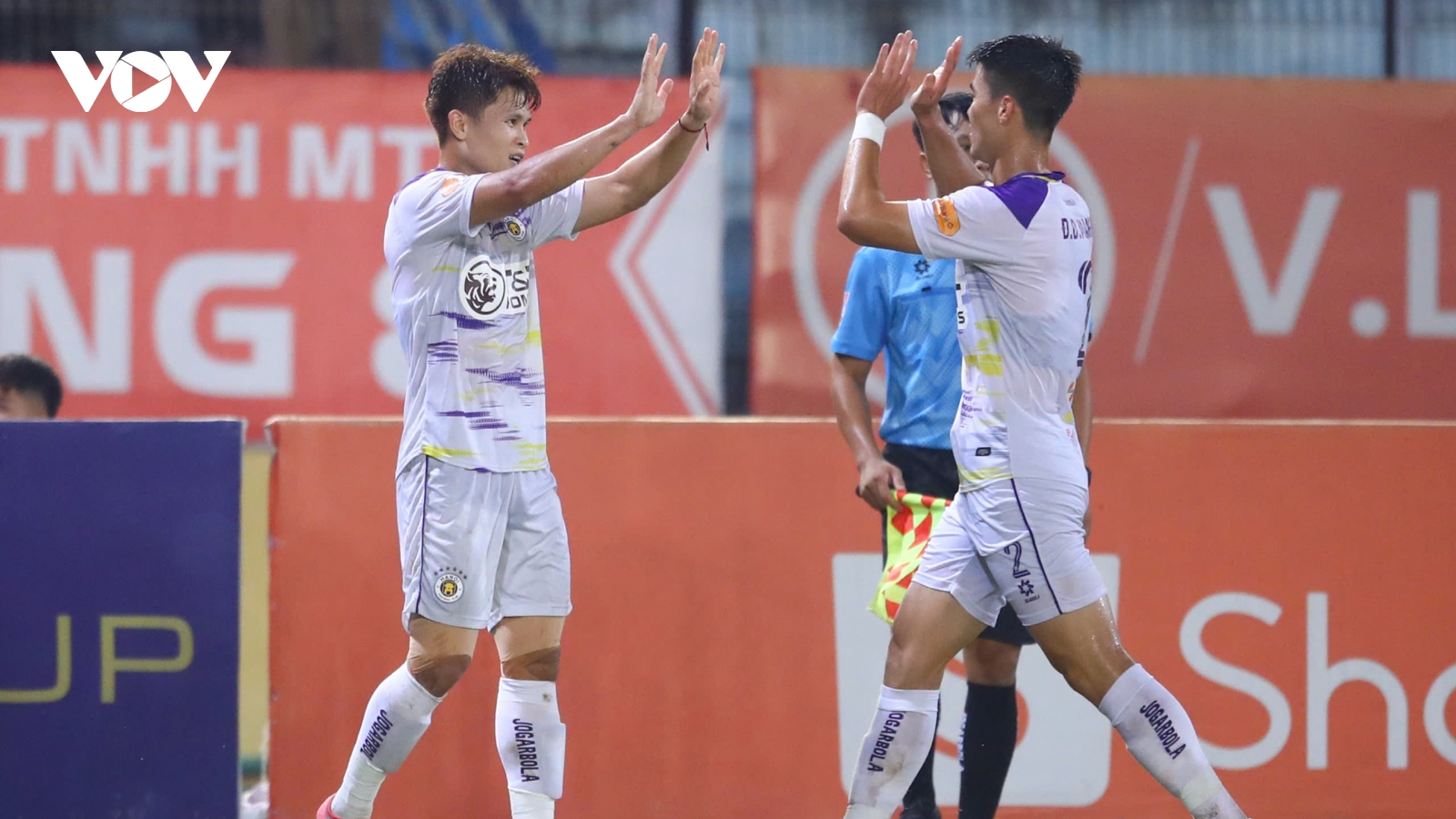 Bảng xếp hạng V-League mới nhất: Nam Định chưa thể vô địch sớm