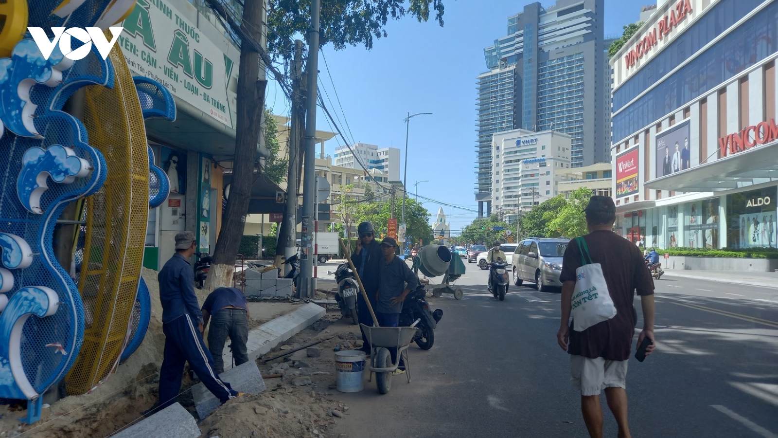 Khánh Hòa yêu cầu tạm dừng thi công vỉa hè để phục vụ Lễ hội Du lịch biển