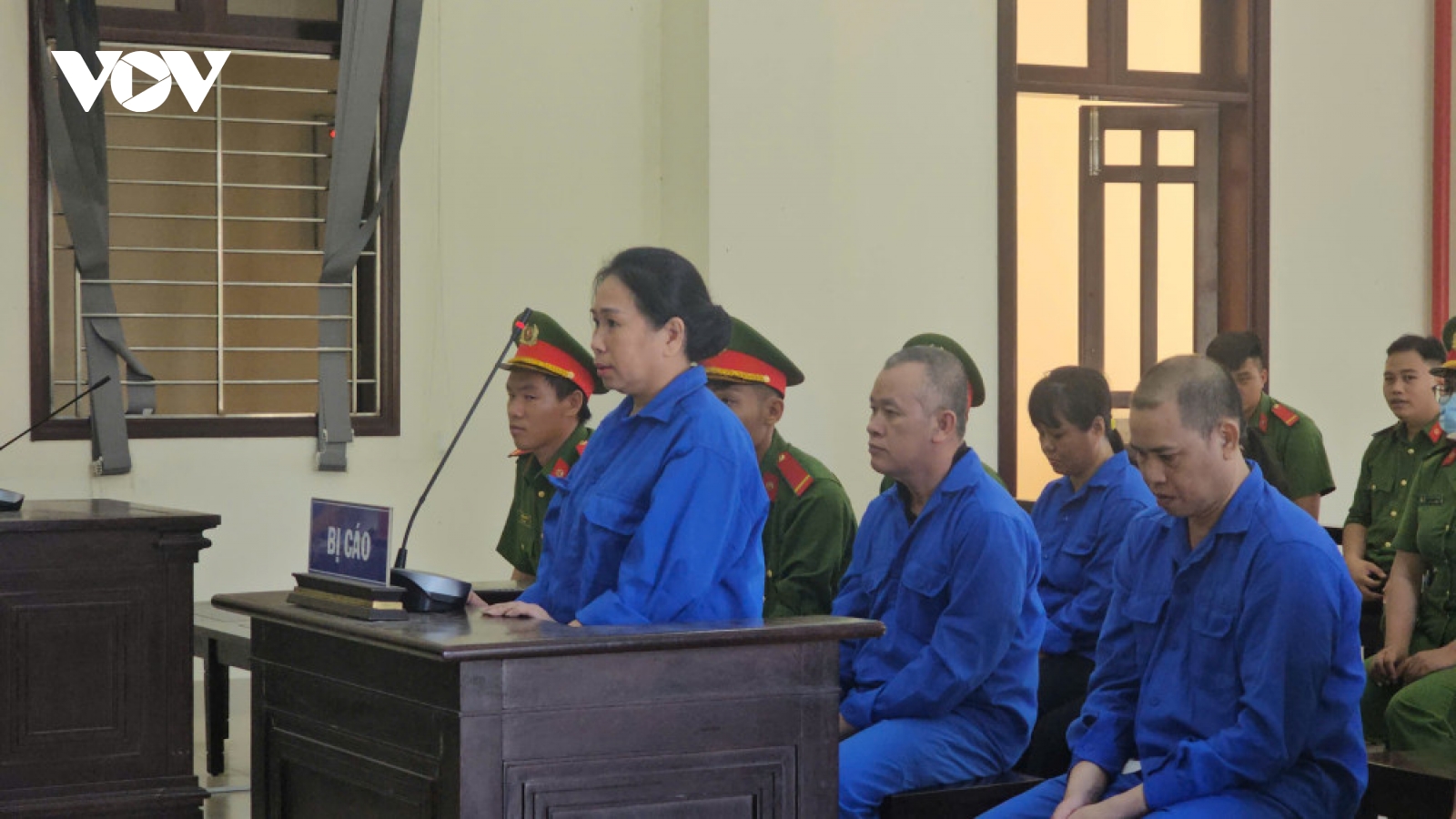 Tráo sổ hồng để chiếm đoạt tiền tỷ