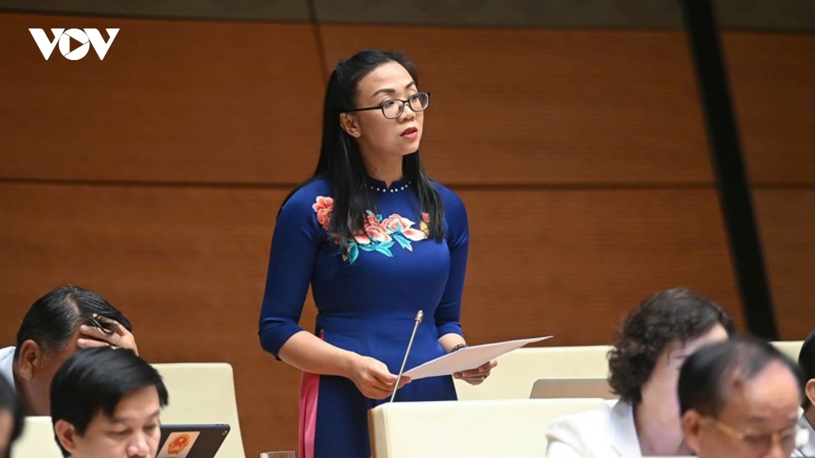 Đại biểu Quốc hội ủng hộ miễn học phí, kiến nghị kiểm soát khoản thu tự nguyện
