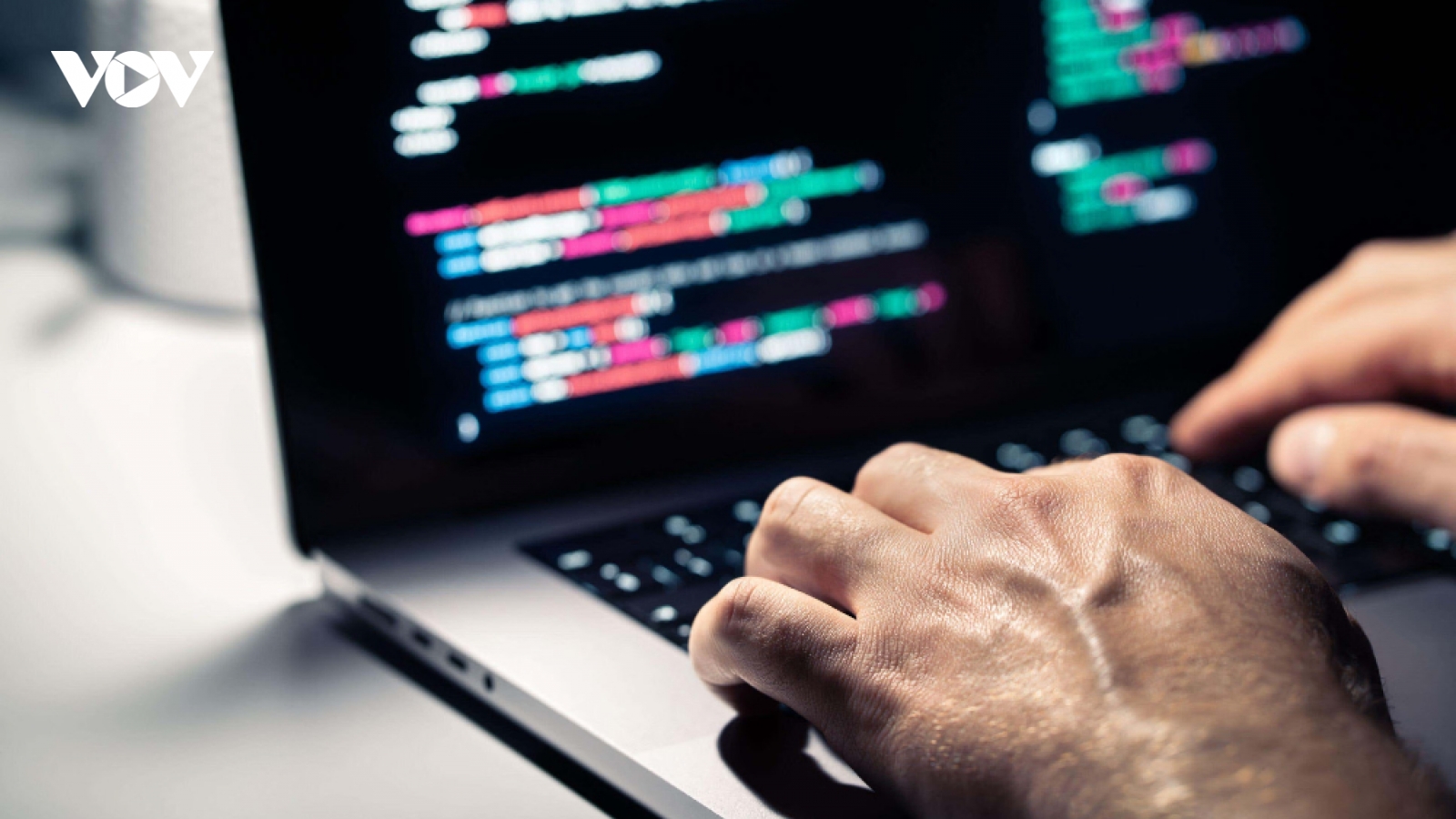 Người dùng Apple, Facebook, Google và nhiều dịch vụ khác cần đổi mật khẩu gấp