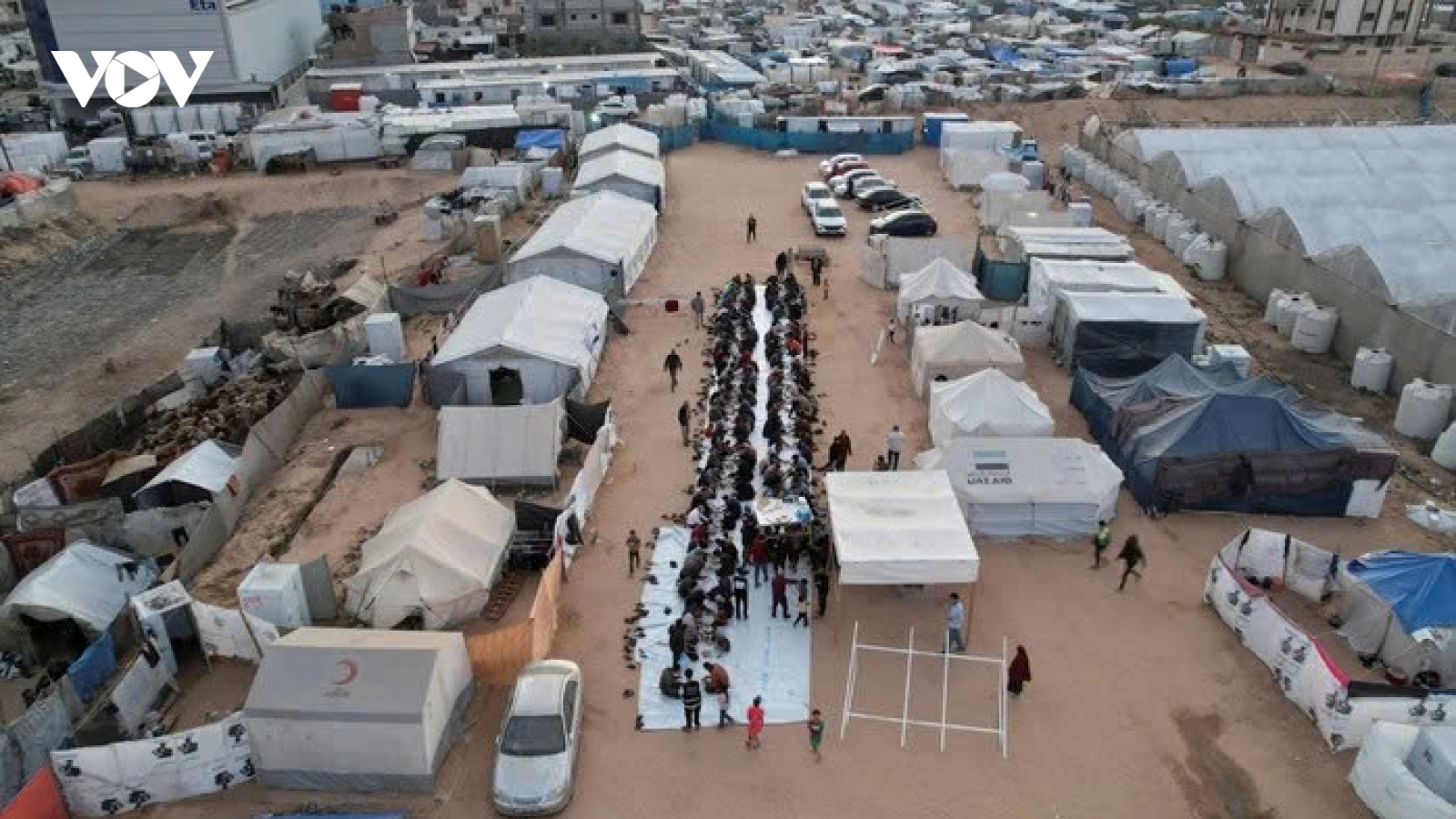 Các nhà hoạt động muốn phá vỡ lệnh phong tỏa trên biển và trên bộ vào Gaza